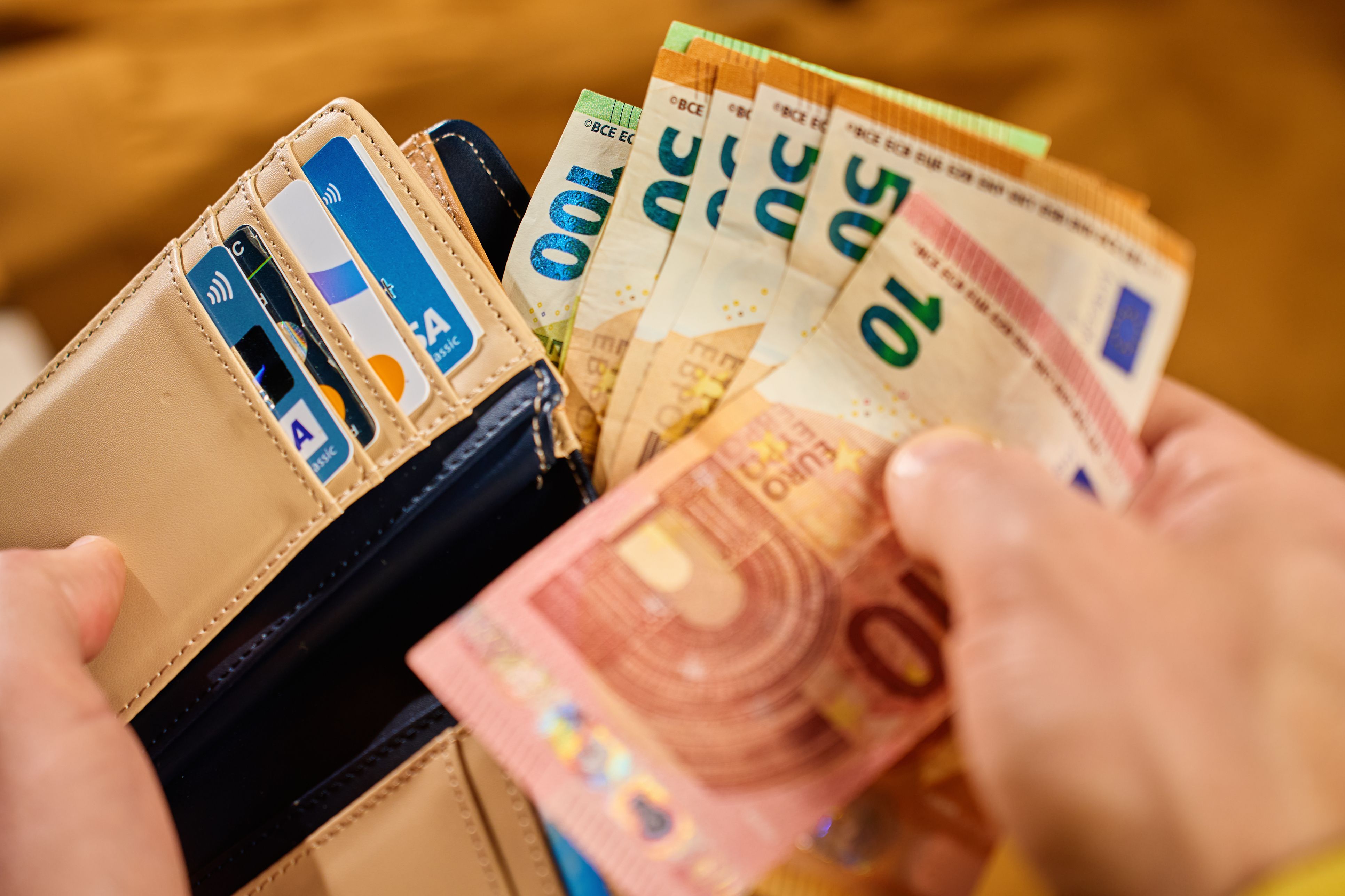 In Österreich treten bald neue Bargeld-Regeln in Kraft.