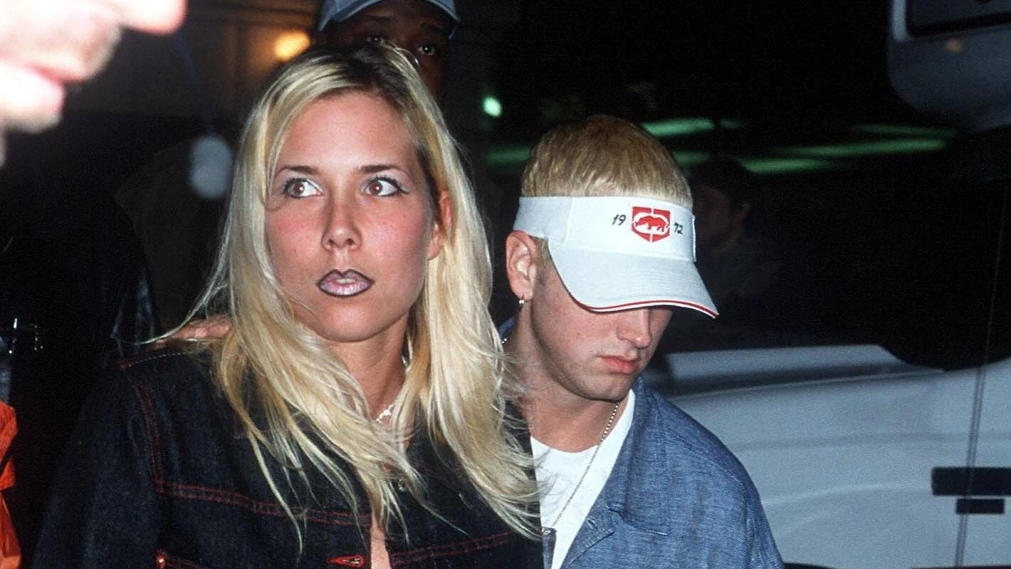 Kim Scott und Eminem waren von 1999–2001 und nochmal im Jahr 2006 verheiratet.