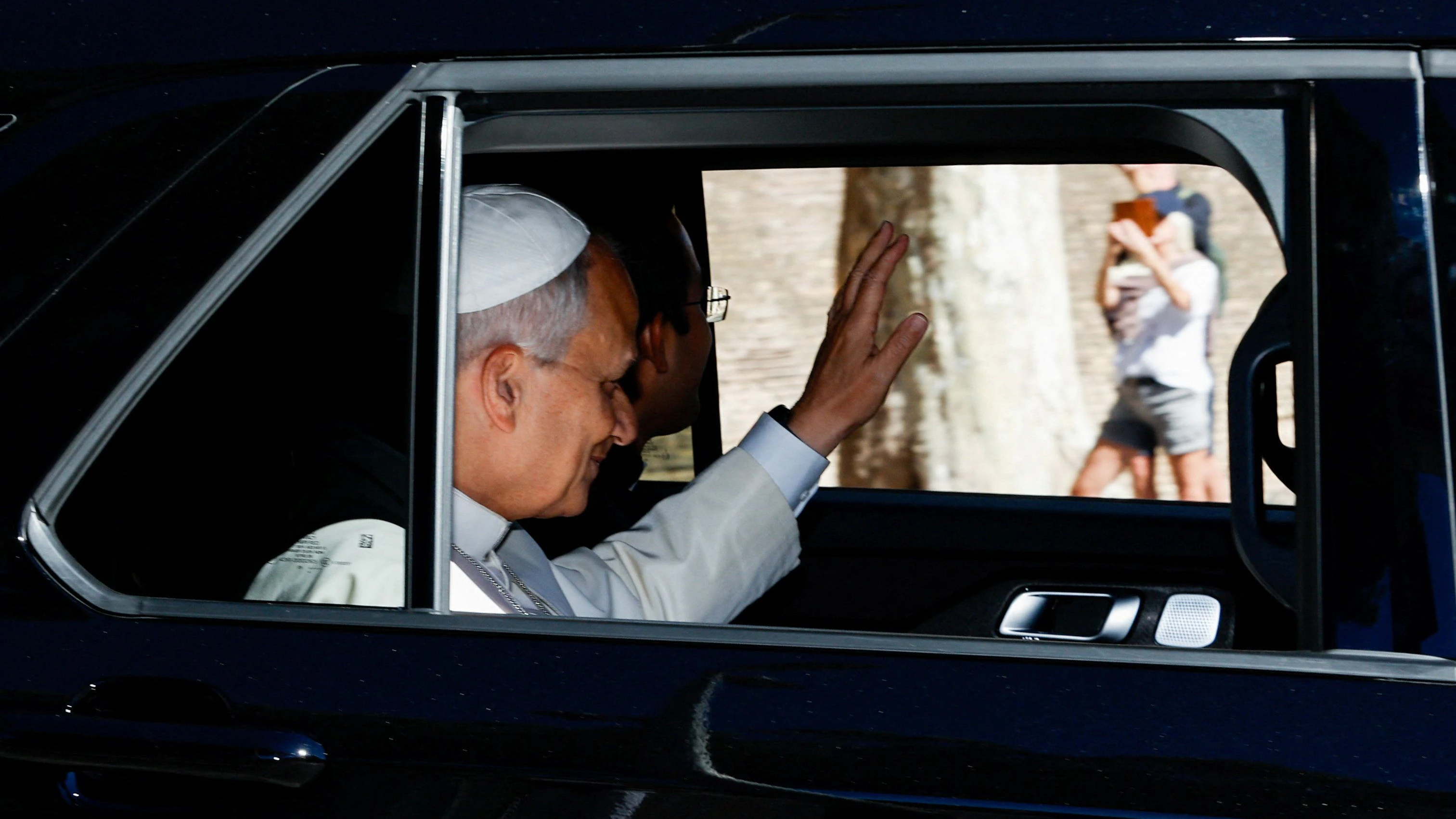 Papst Leo XIV. muss sich am Dienstag einer Lungenoperation unterziehen.