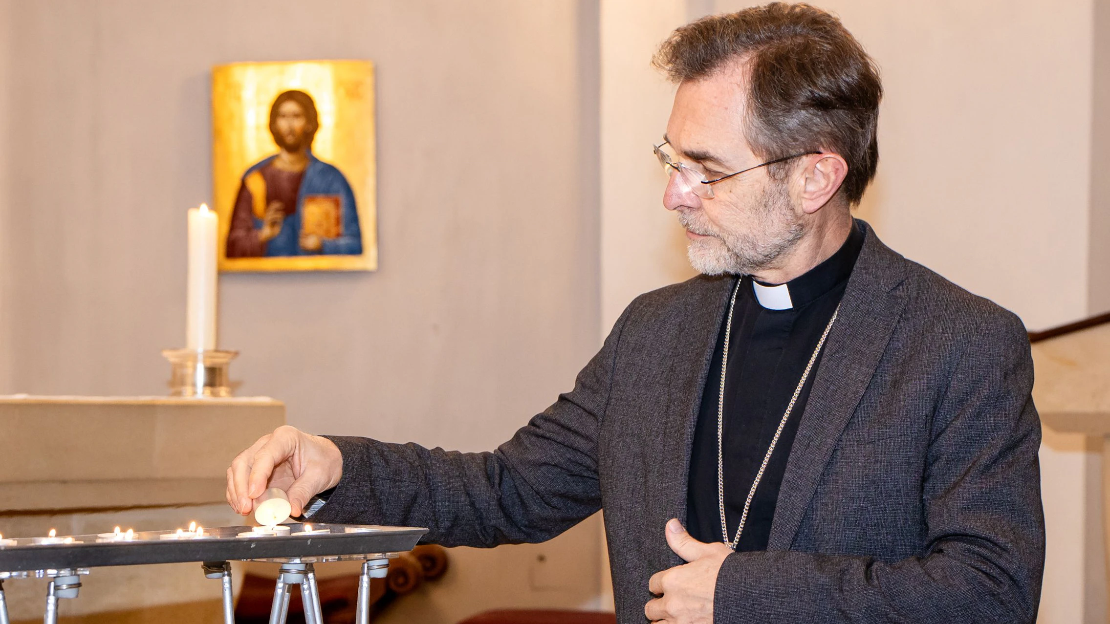 Heute.at - Große Sorge! Wiens Erzbischof betet für Papst Leo