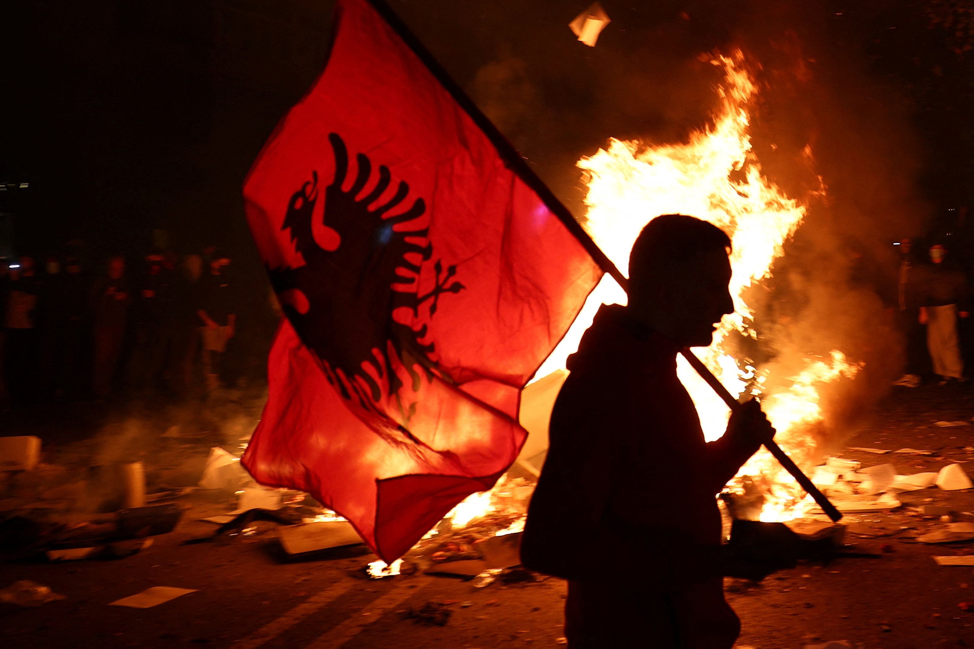 Hohe Ausbildungskosten und fehlende berufliche Perspektiven treiben Studierende in Tirana auf die Straße. Ihr Protest richtet sich allerdings gegen mehr als die Missstände an den Hochschulen.