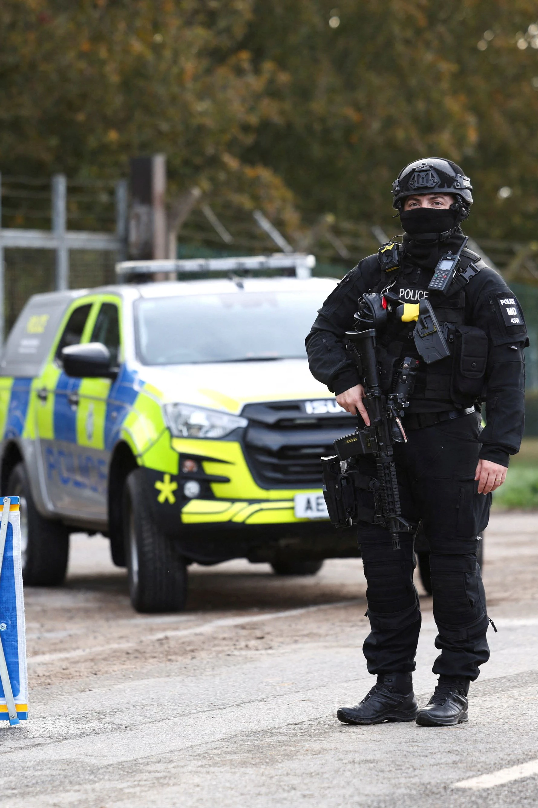 Polizeiabsperrung bei der britischen Luftwaffenbasis Fairford nach einem möglichen Anschlagsversuch: Die Zahl verdeckter Angriffe hat sich vervierfacht, sagt der britische MI5