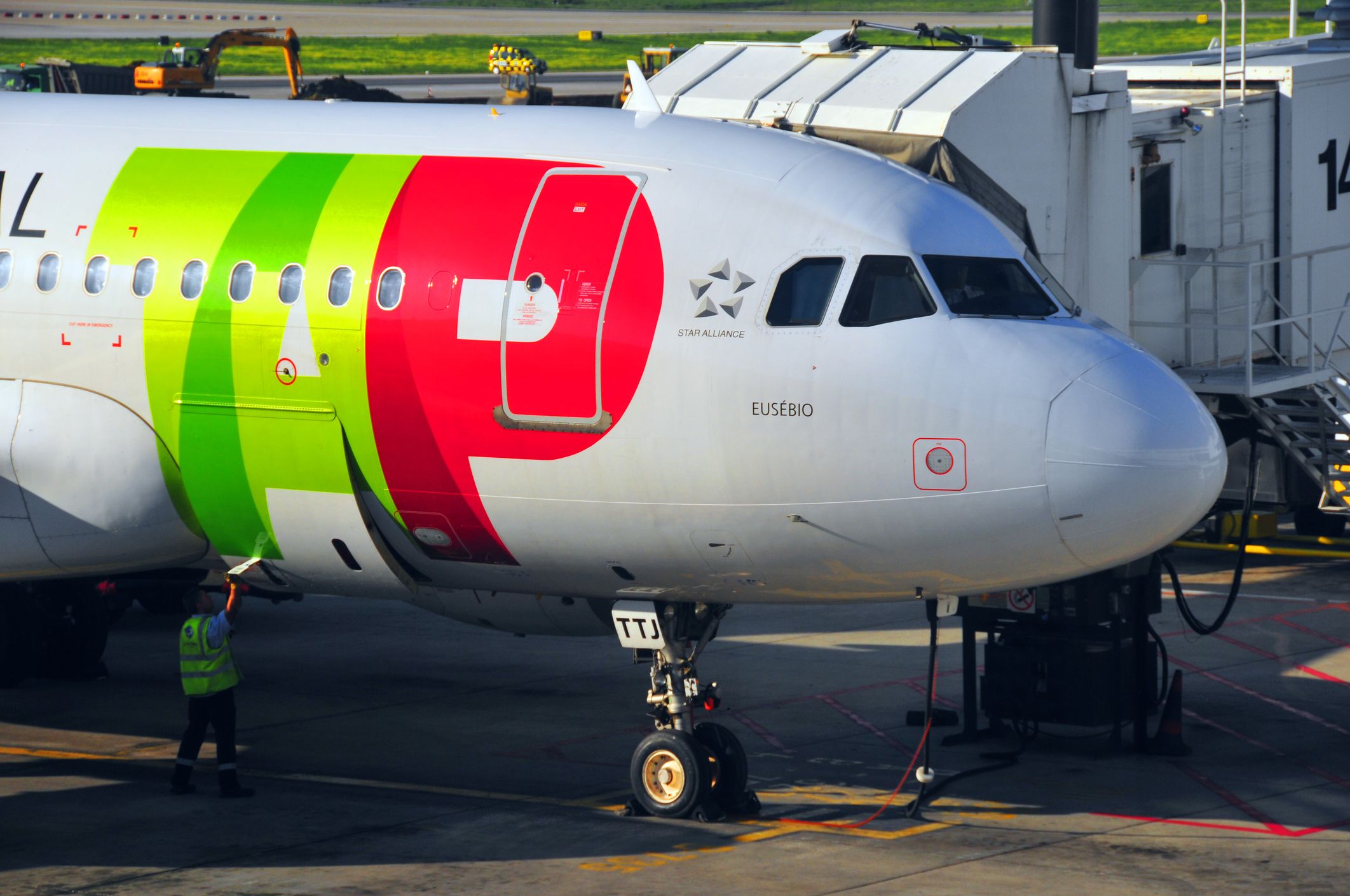 44,9 Prozent der portugiesischen Fluglinie TAP gehören nun der AUA-Mutter Lufthansa. 