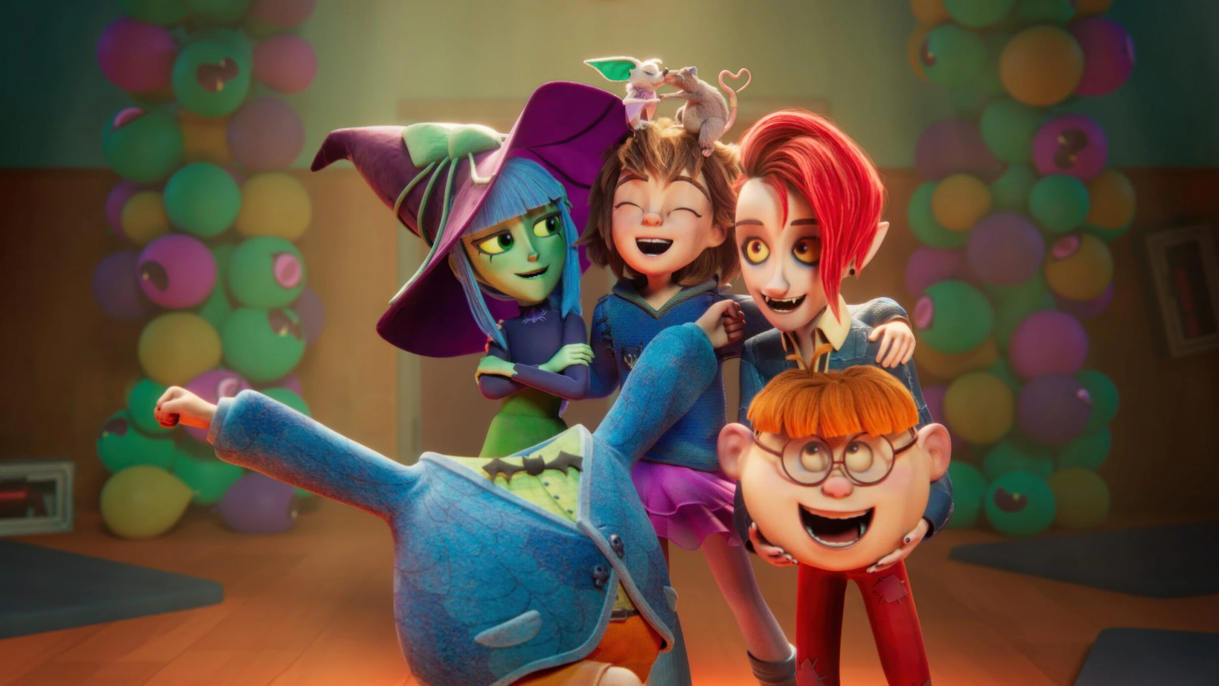 Mia (Mitte) findet gleich drei neue, monstermäßige Freunde: Penelope (Silvia Schneider), Oskar (Verena Altenberger) und Paprika (Philipp Hansa) (v.l.)