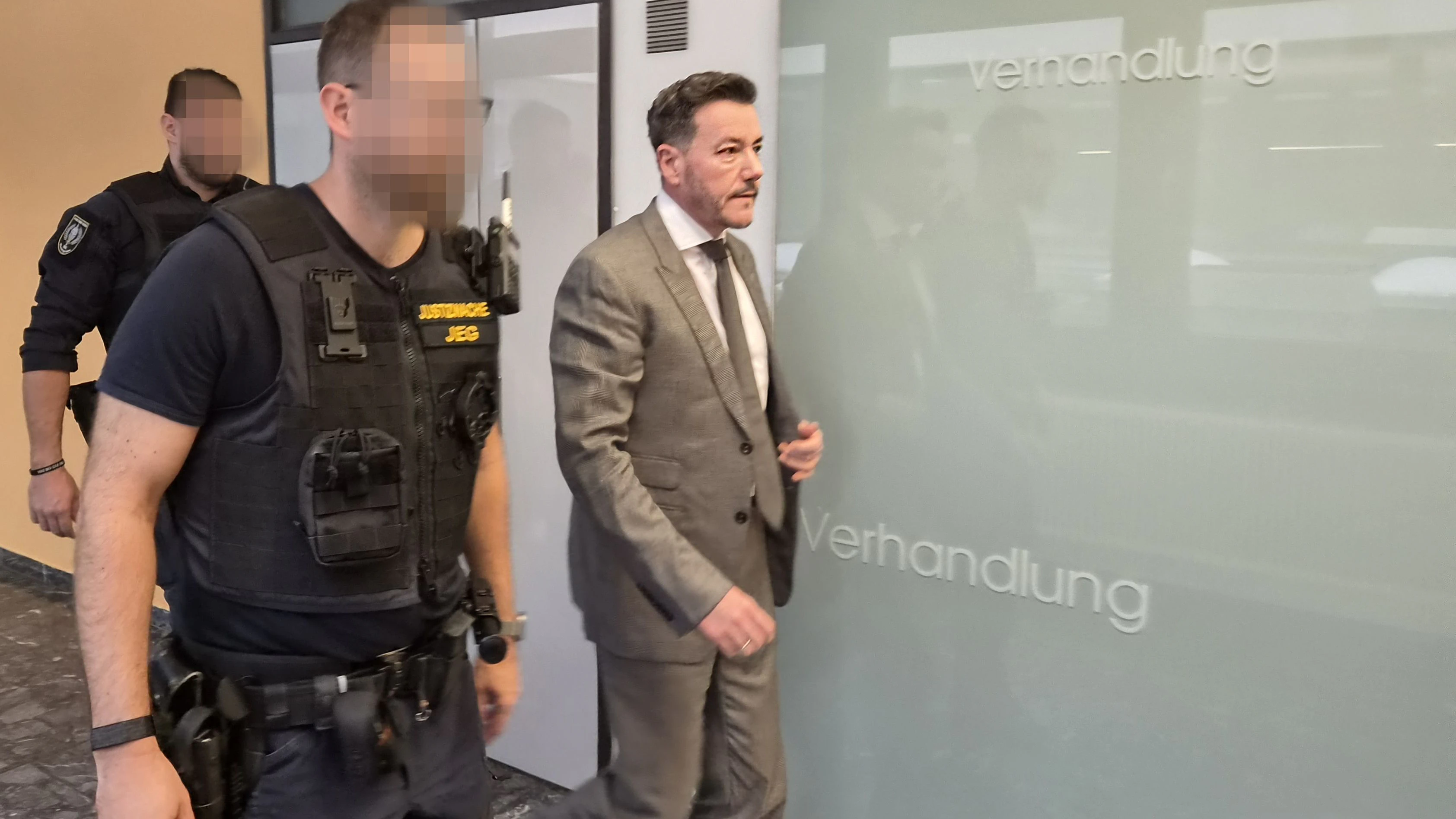 : Rene Benko am Mittwoch, 14. Oktober 2026 nach der Verhandlung am Landesgericht Innsbruck.