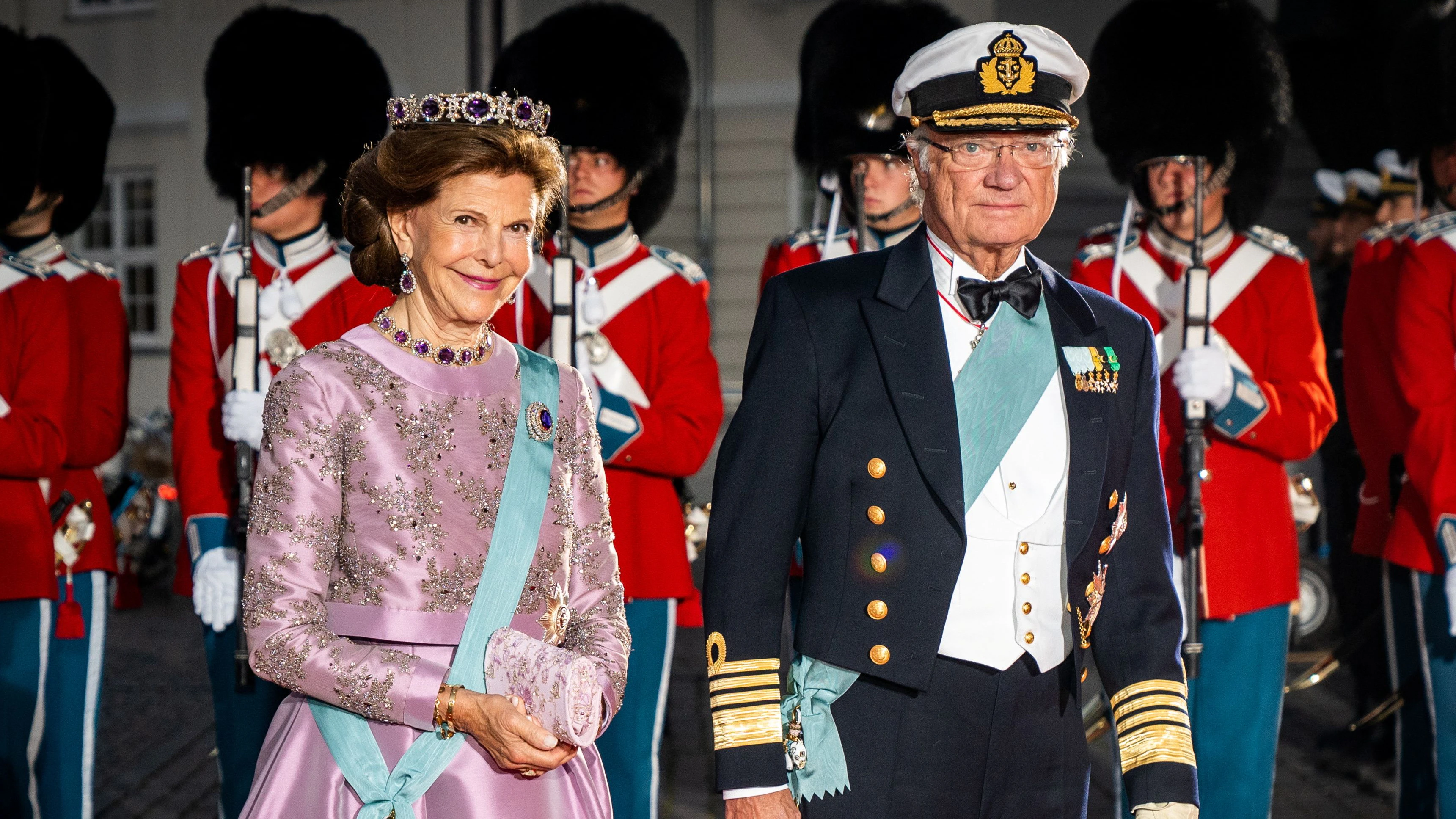 König Carl XVI. Gustaf (80), hier mit Ehefrau Silvia (82), machte an dem Elite-Internat sein Abitur.
