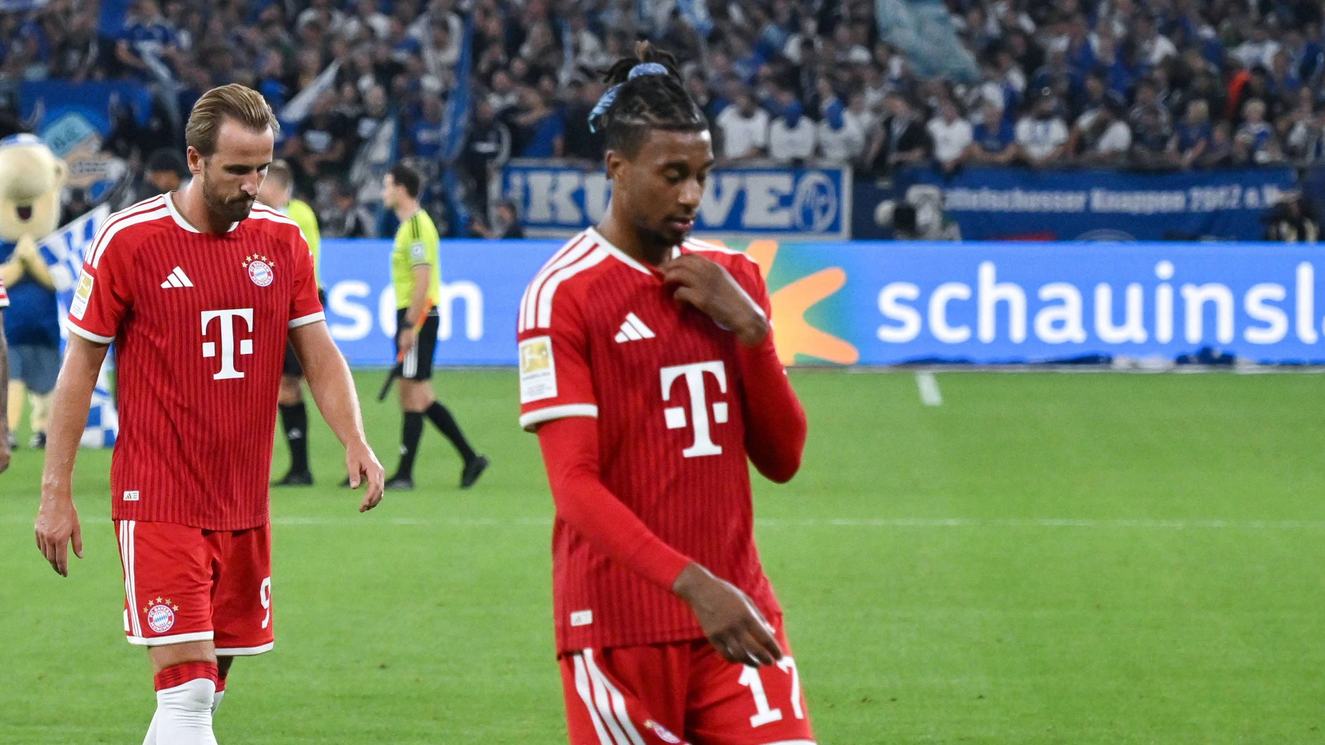 Michael Olise Bayern München, Harry Kane Bayern Muenchen, Luis Diaz Bayern Muenchen, v.re., nach dem Spiel 05.09.2026, Fussball 1. Bundesliga, Saison 2026/2027, 2. Spieltag, FC Schalke 04 - FC Bayern München 0:0 DFL regulations prohibit any use of photographs as image sequences and/or quasi-video Gelsenkirchen Veltins Arena Nordrhein Westfalen Deutschland *** Michael Olise, Bayern Munich Harry Kane, Bayern Munich Luis Diaz, Bayern Munich before and after the game on September 5, 2026 Soccer, 1. Bundesliga 20262027 season Matchday 2, FC Schalke 04 vs. FC Bayern Munich 00. DFL regulations prohibit any use of photographs as image sequences and/or quasi-video. Gelsenkirchen, Veltins Arena, North Rhine-Westphalia, Germany Team2