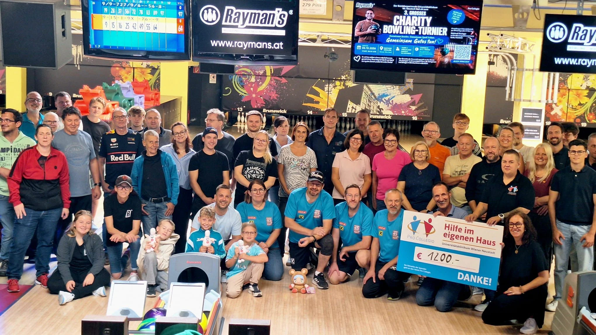 Heute.at - Charity-Bowling: Spenden für schwer kranken Jakob (9)
