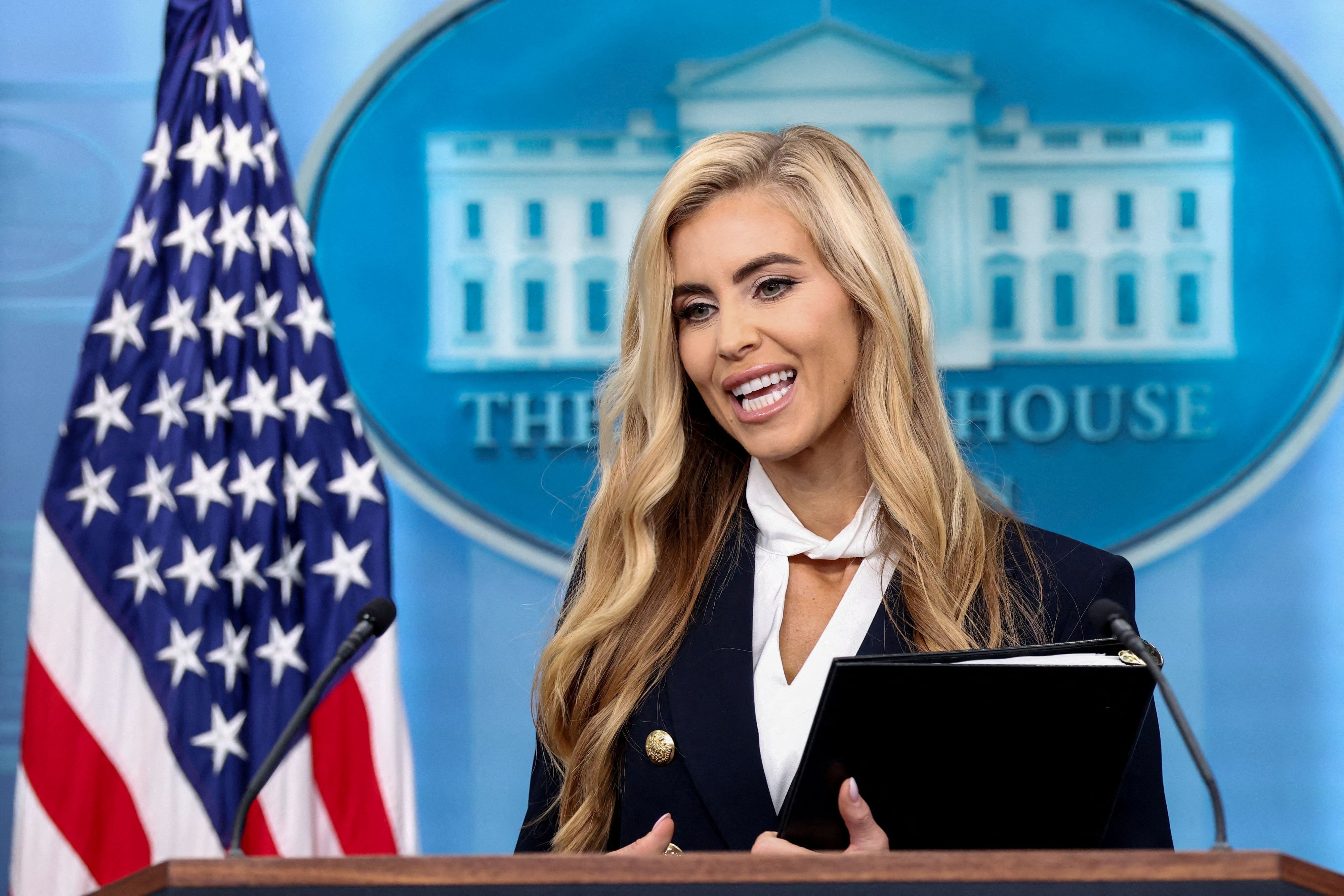Die neue Trump-Sprecherin Katie Zacharia bei ihrer ersten Pressekonferenz im Weißen Haus.