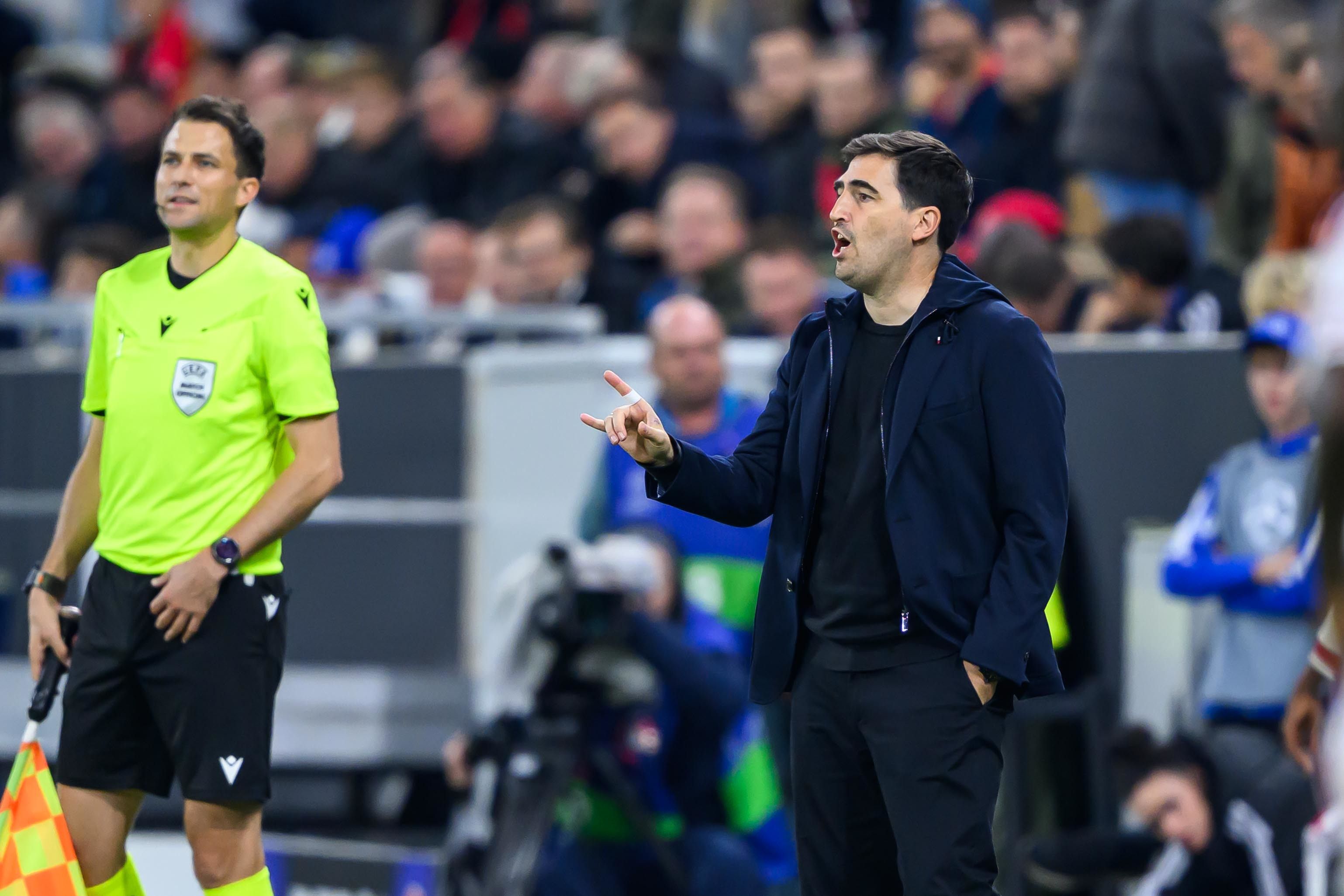 Liverpool-Trainer Andoni Iraola. 