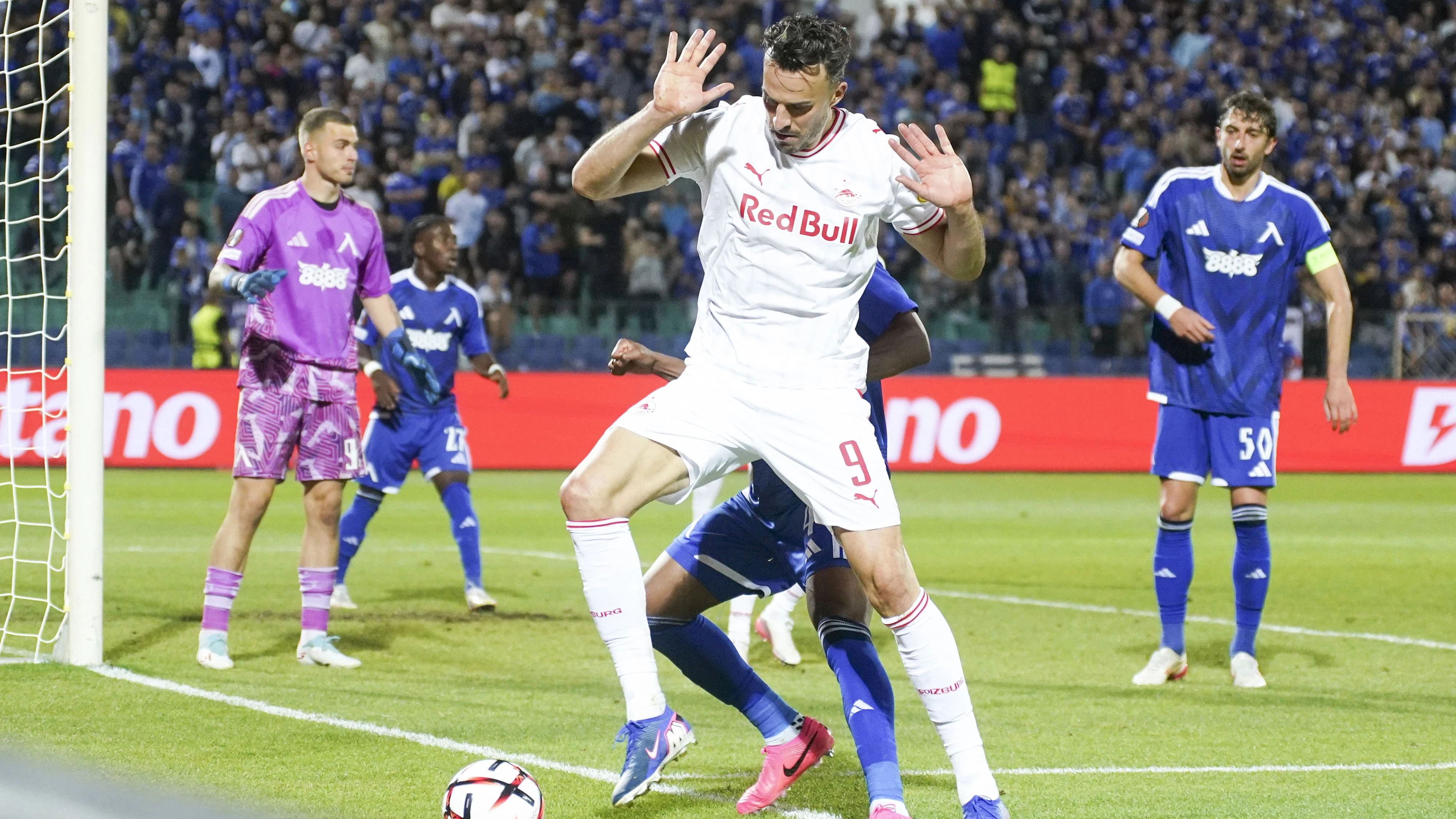 SOFIA,BULGARIA,17.SEP.26 - SOCCER - UEFA Europa League, Levski Sofia vs Red Bull Salzburg. Image shows Haris Tabakovic (RBS). Photo: GEPA pictures/ Aleksandar Koshedzhiyski