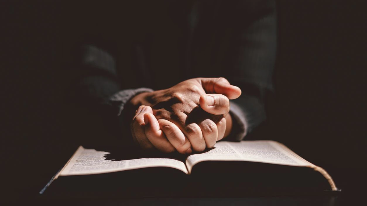 Der Inspektionskommandant soll seine religiösen Überzeugungen auch im Dienst deutlich zum Ausdruck gebracht haben.