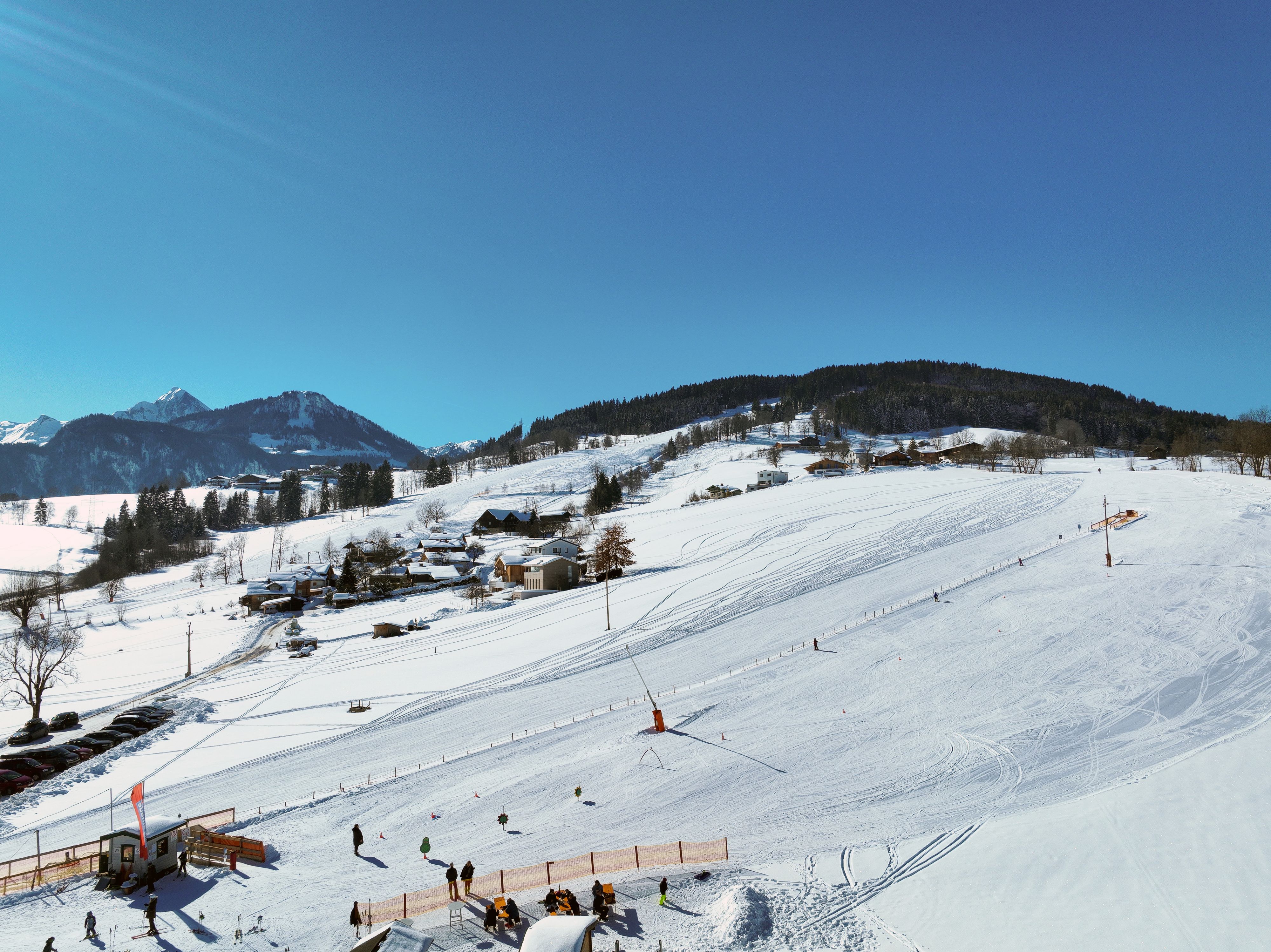 In Buchberg–Goldegg im Salzburger Pongau können Skianfänger um nur fünf Euro auf die Piste.