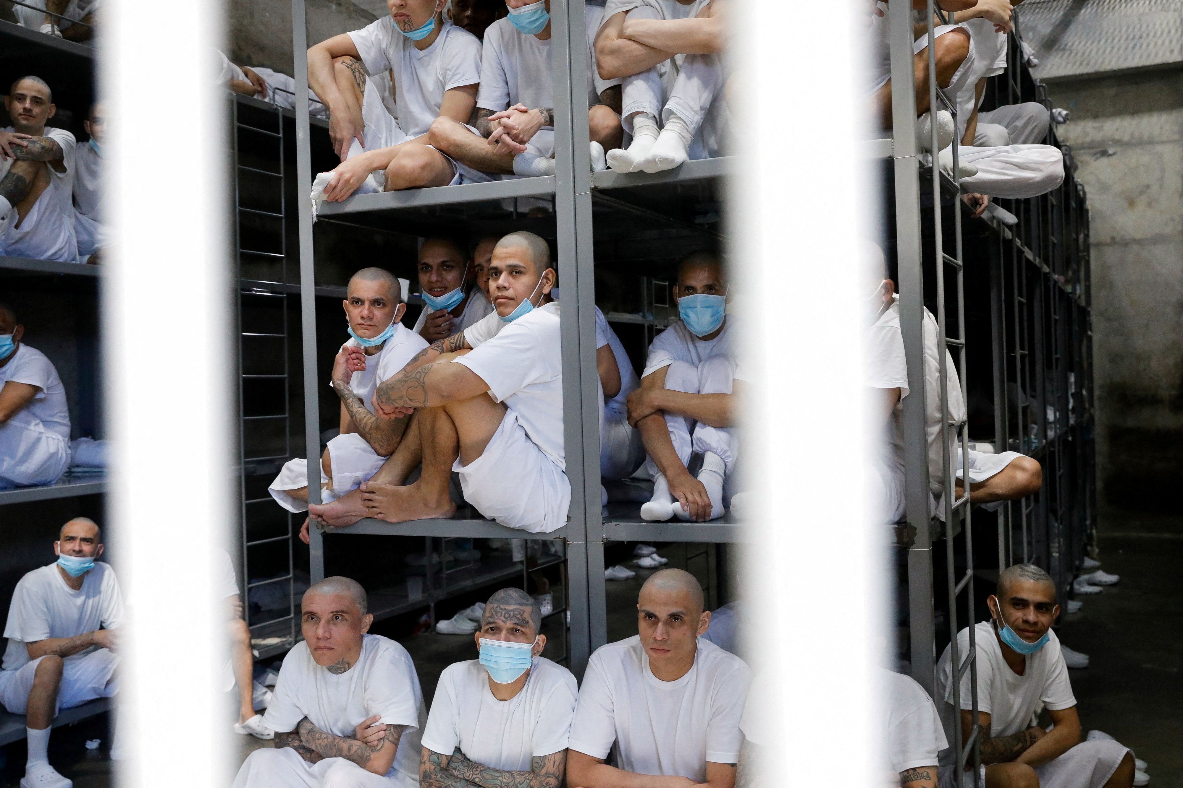 In El Salvador könnten schon bald 40.000 Häftlinge freikommen. 