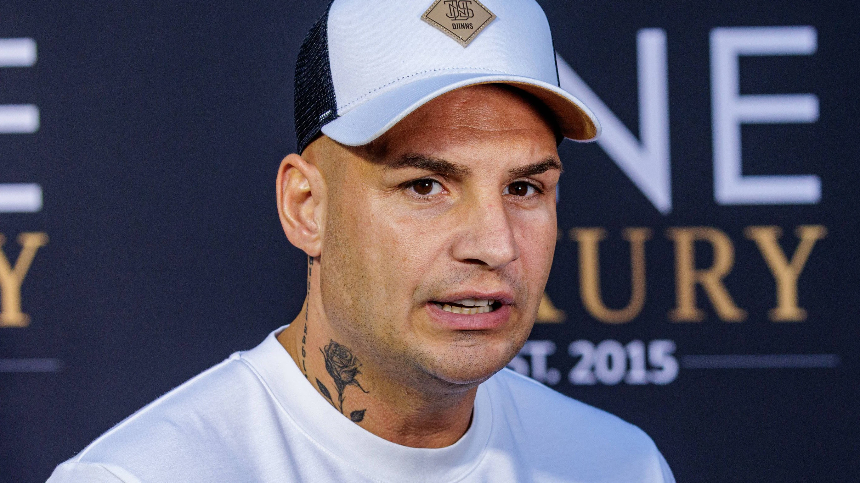 Pietro Lombardi hat Probleme mit seinem Auge.