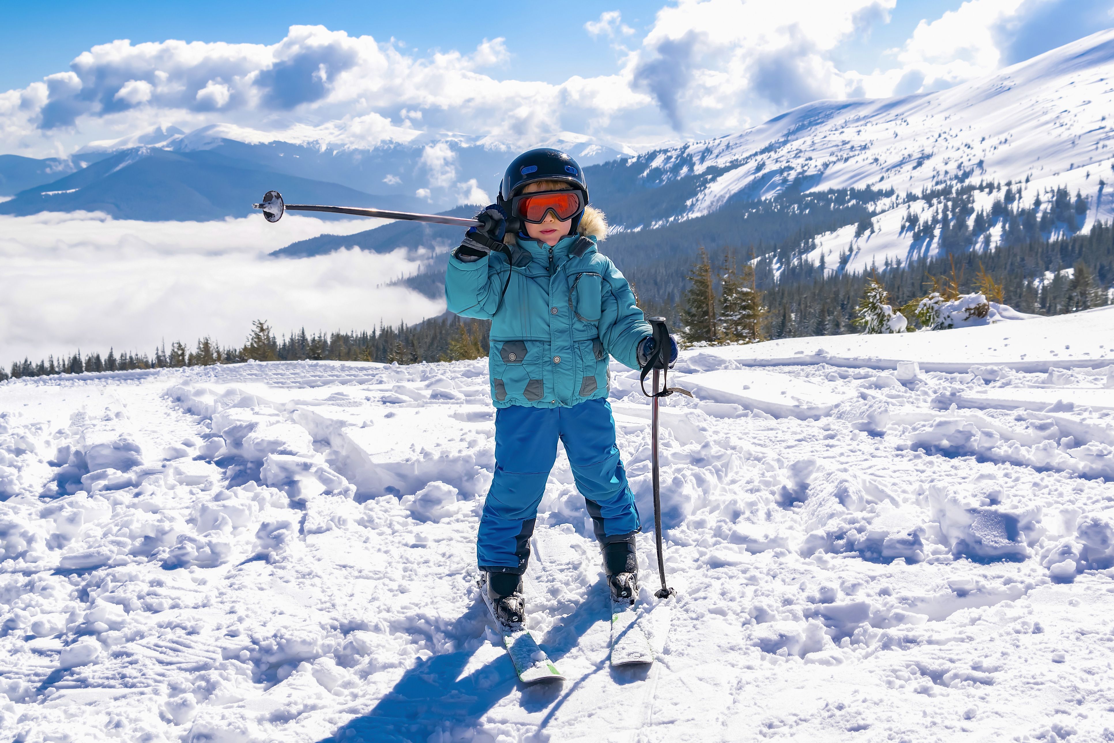 Hier jubelt das Börserl: In Tirol gibt es für Kinder unter sechs ein umfangreiches Gratis-Skipaket.