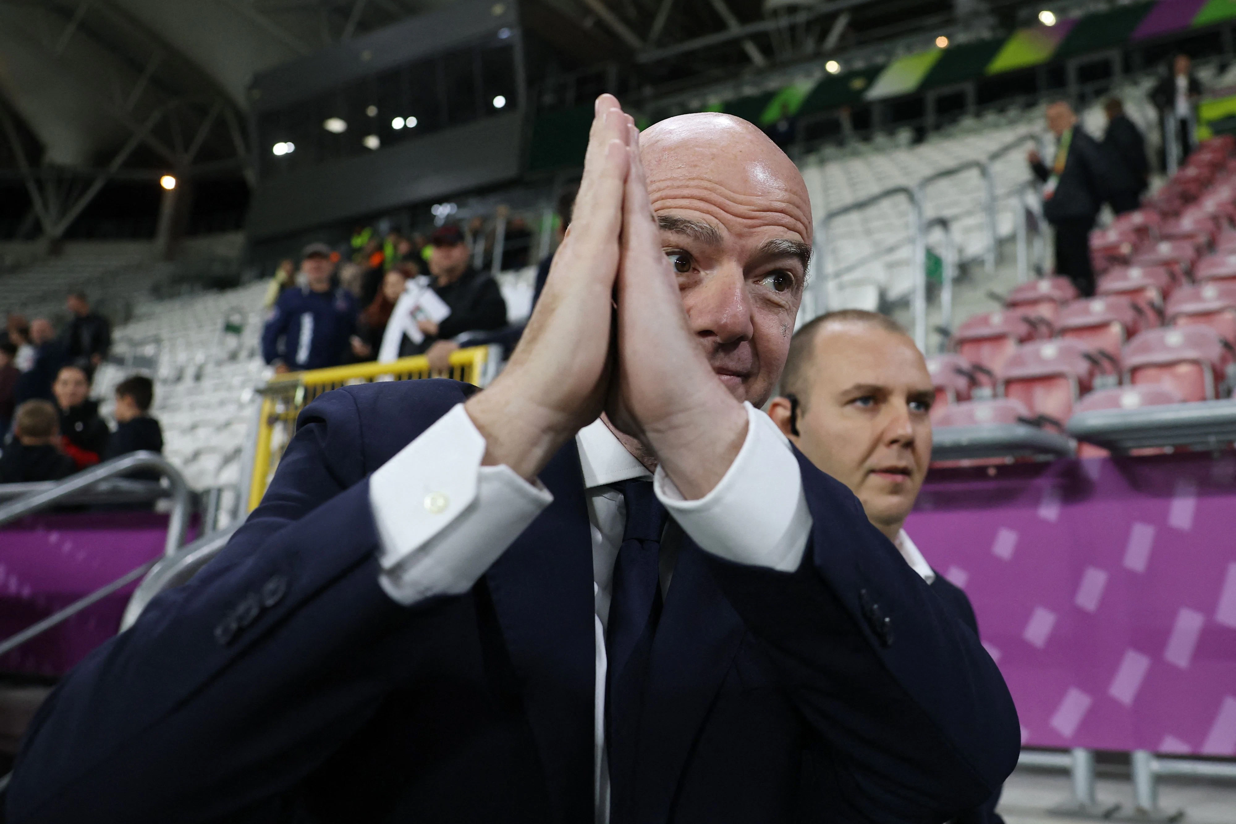 Steht längst nicht nur wegen der Roten-Karte-Sache bei der WM in den USA in der Kritik: FIFA-Präsident Gianni Infantino beim Finale der Unter-20-Frauen-WM am 27. September in Lodz
