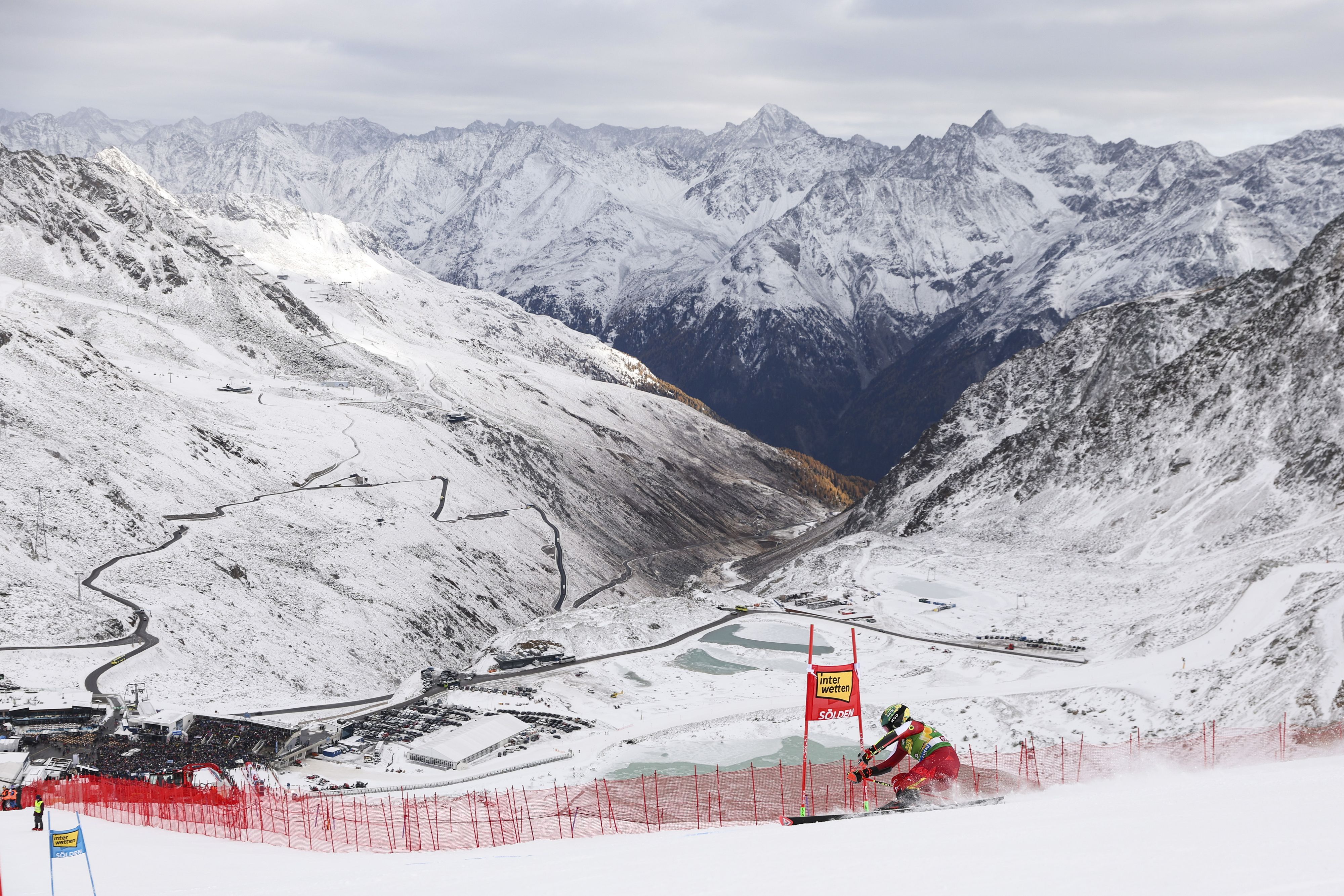 Scheib greift beim Ski-Weltcup in Sölden an.