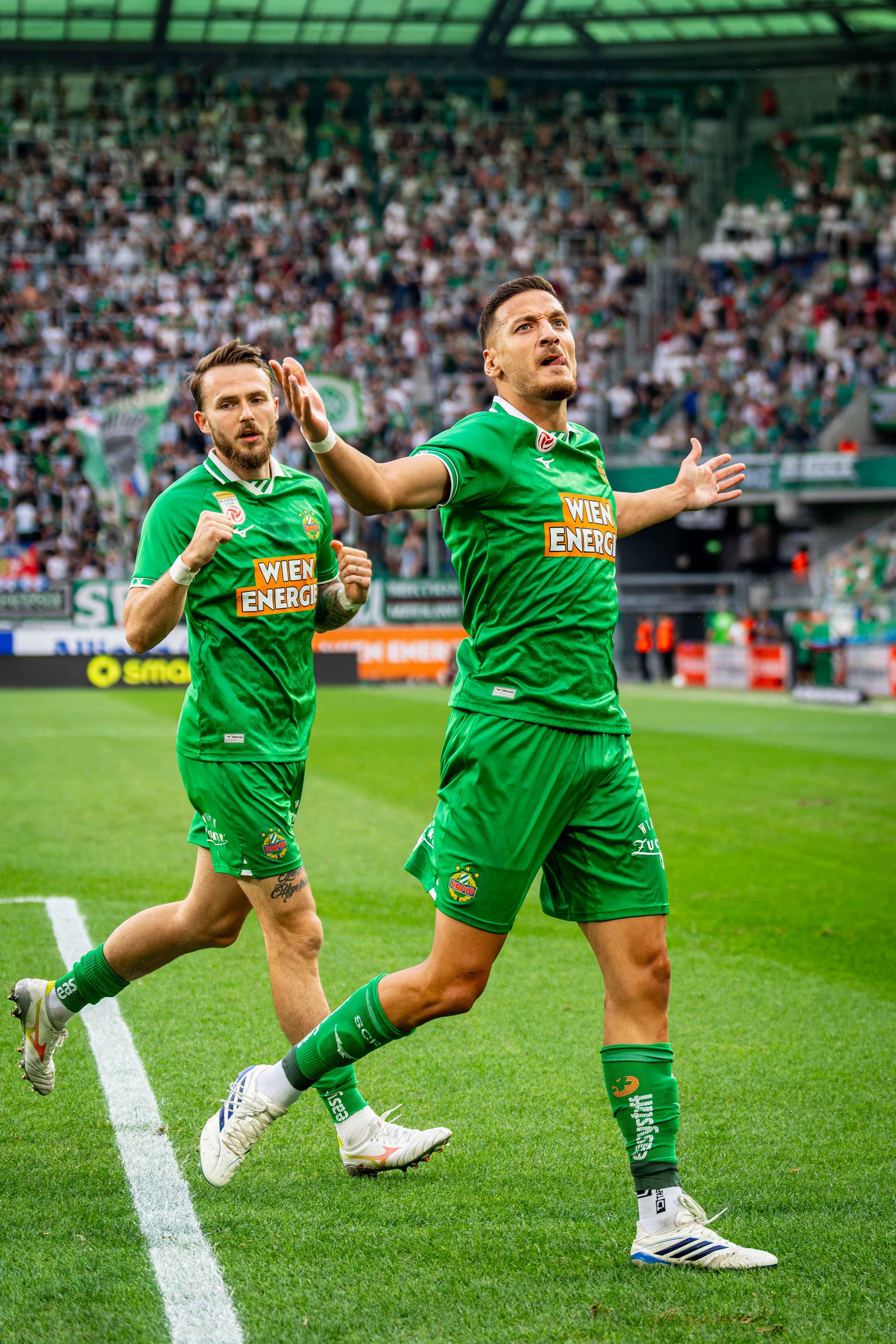 Große Freude bei Ercan Kara (r.) und Jannes Horn