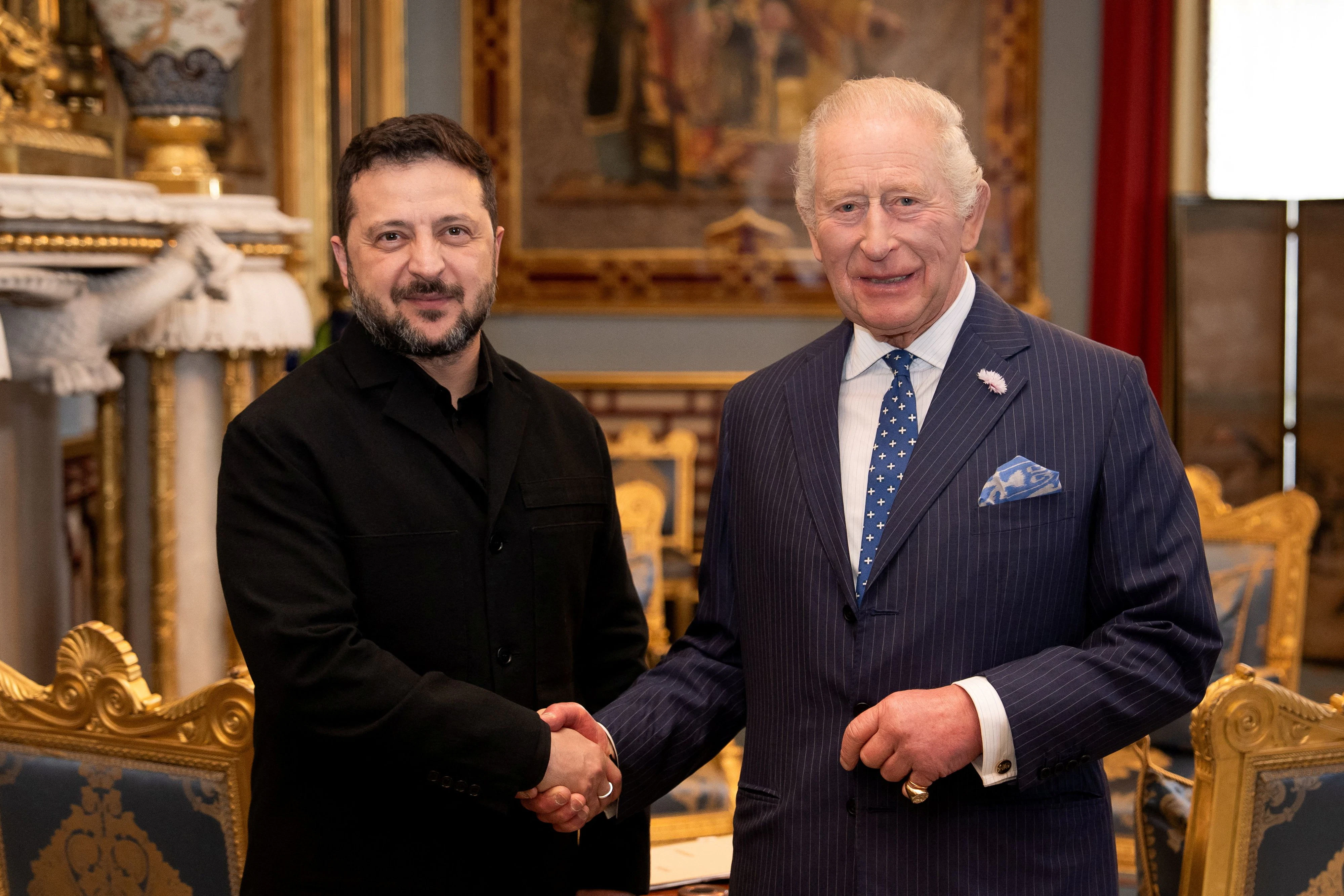 Der ukrainische Präsident Wolodymyr Selenskyj warb am Mittwoch in London bei König Charles …