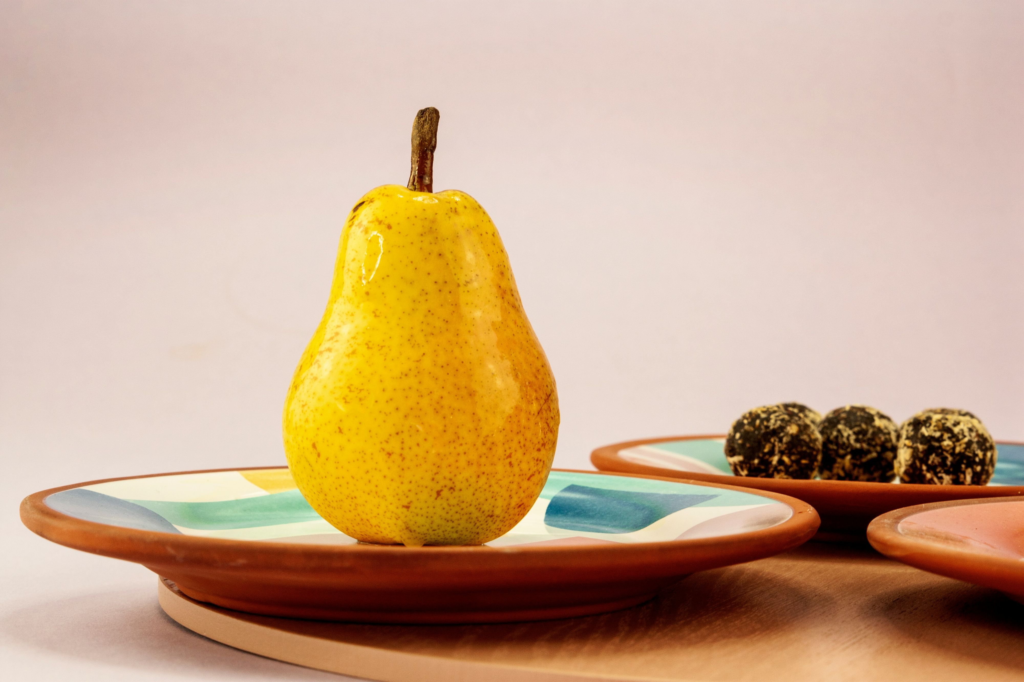 Saftig, süß und gesund? Wer täglich eine Birne isst, kann seinem Körper Gutes tun – mit einem Haken.