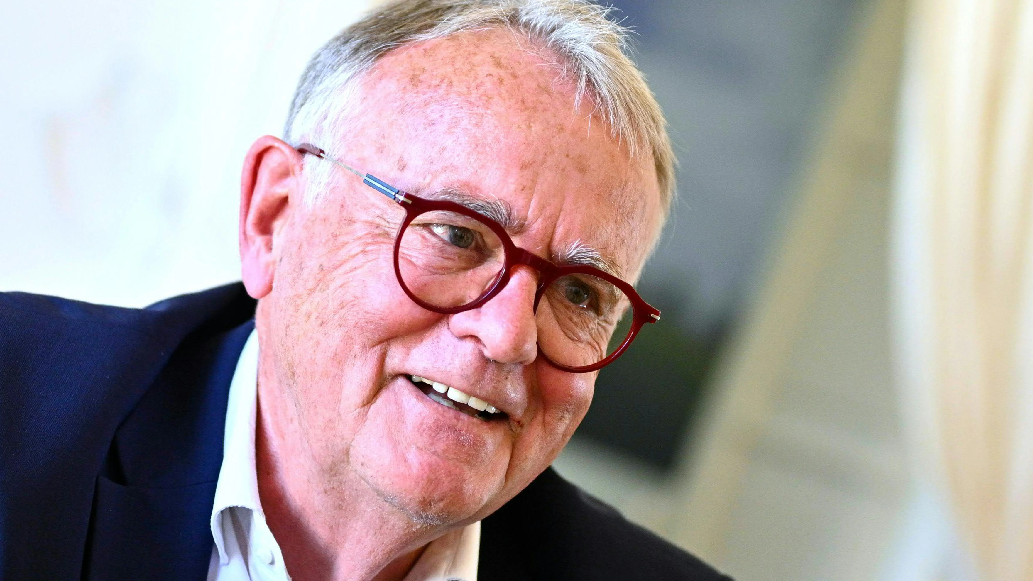Heute.at - Jetzt offiziell – Niessl kandidiert als Bundespräsident