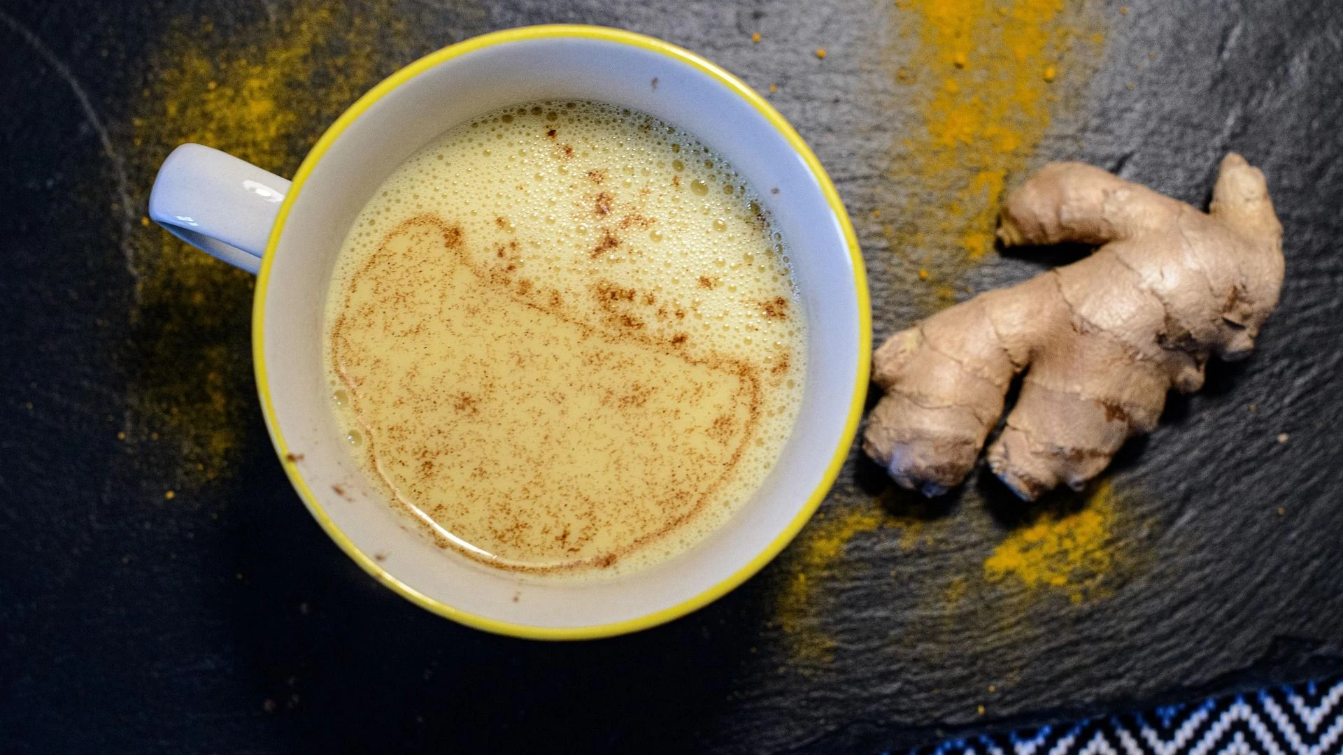 Goldene Milch