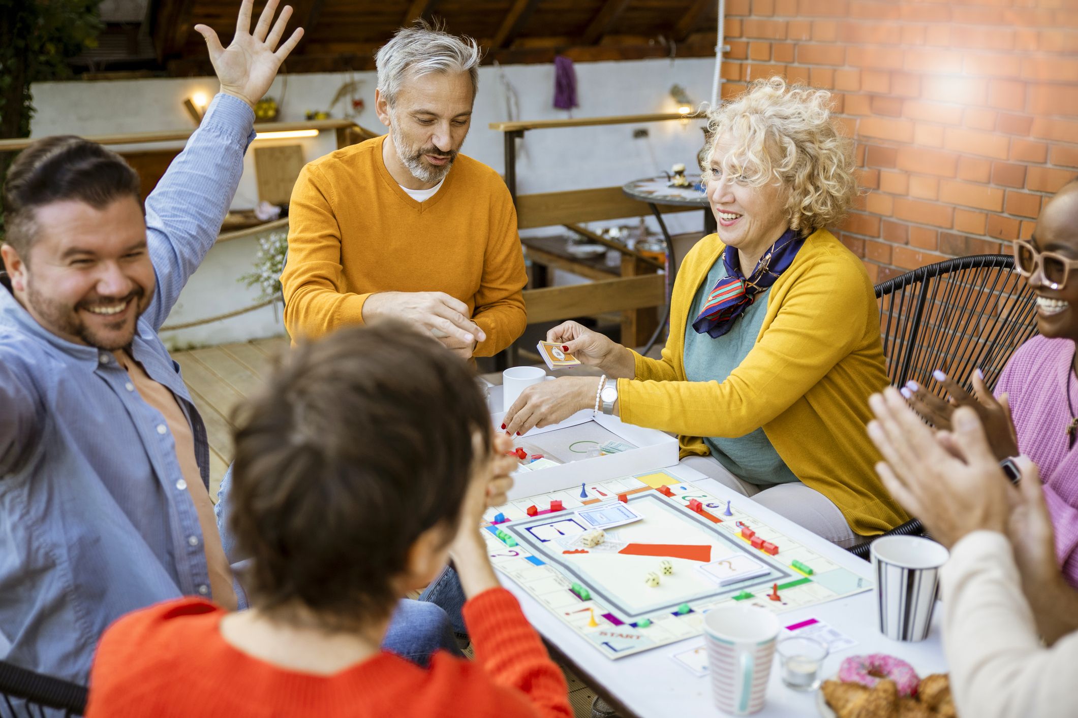 Ob&nbsp; mit Familie oder Freunden gespielt – Gesellschaftsspiele machen stets Freude.