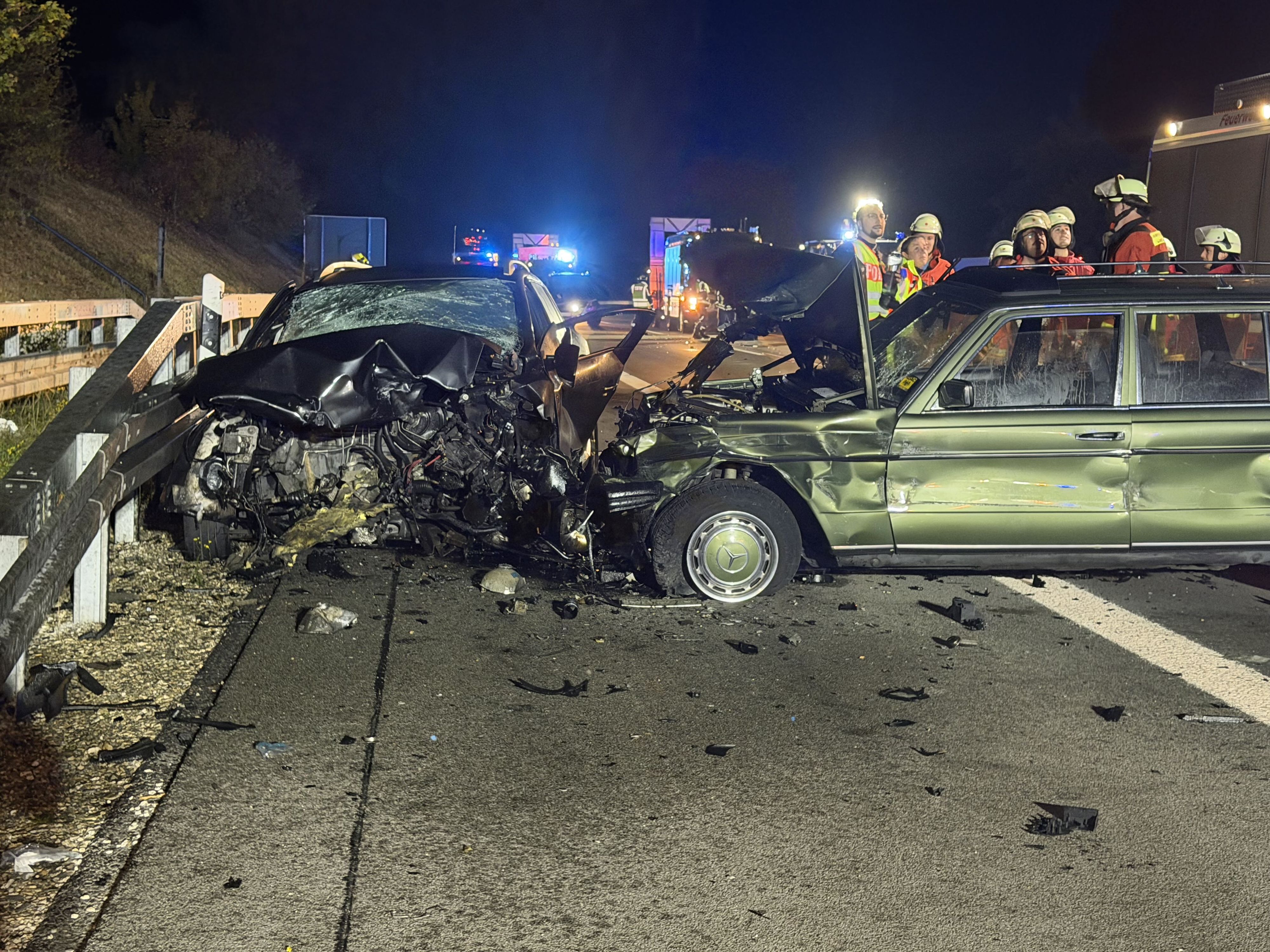 Bei dem tragischen Unfall auf der A9 verlor ein Mensch sein Leben.