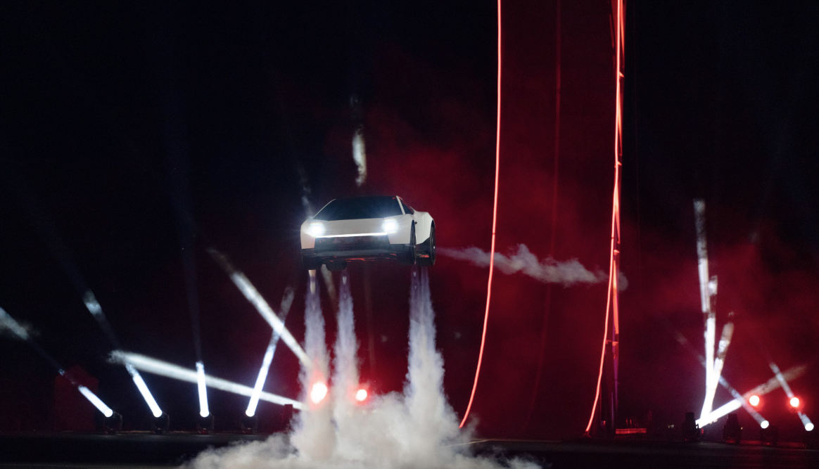 Tesla hat ein fliegendes Auto vorgestellt.