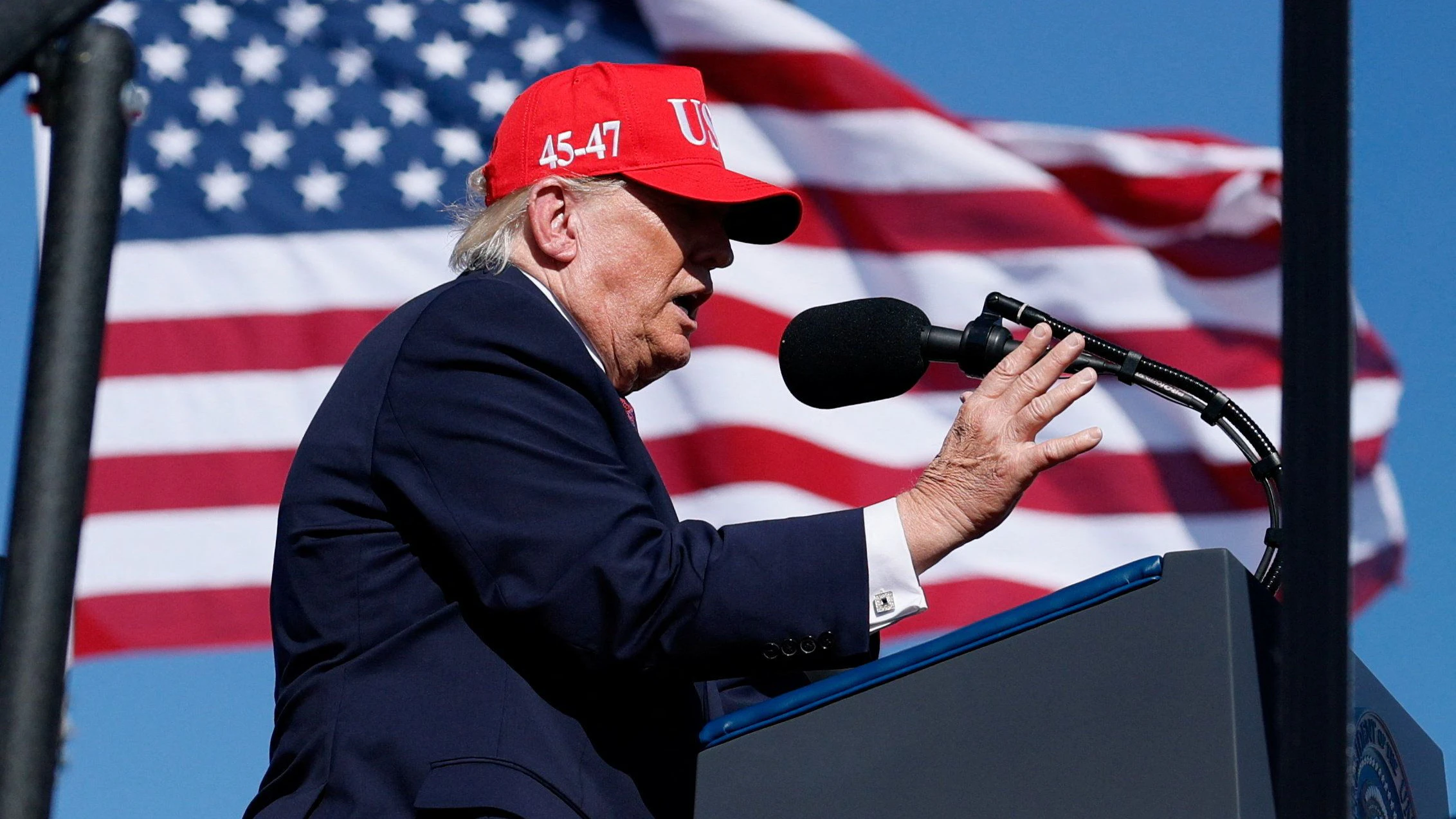 US President Donald Trump delivers remarks during a campaign rally at Laughlin/Bullhead International Airport in Bullhead City, Arizona, US, October 14, 2026. REUTERS/Evan Vucci