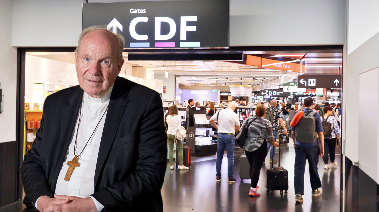 Kardinal Schönborn wurde am Airport Wien aufgehalten – wegen seiner Bibel.
