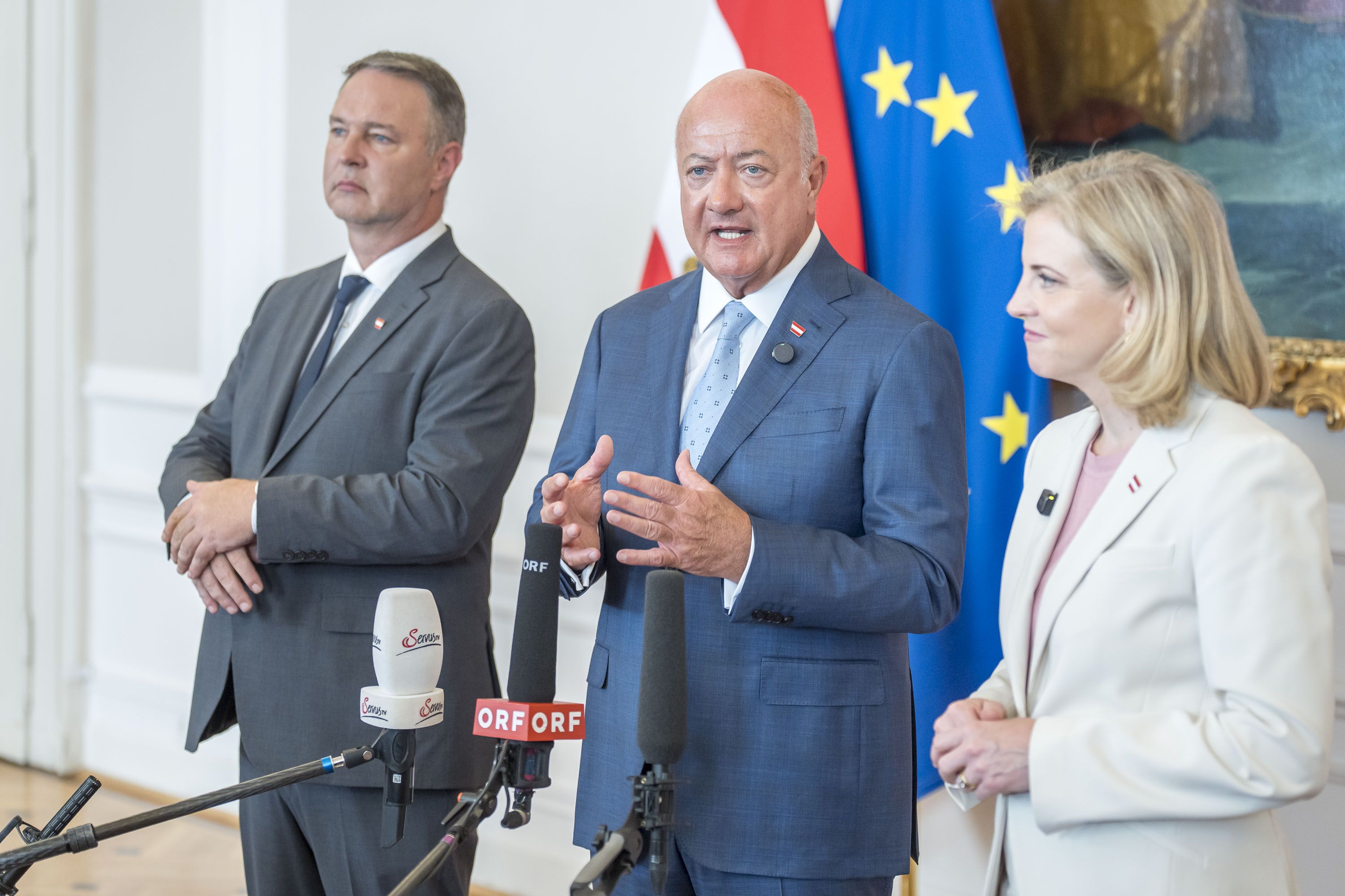 Bundeskanzler Christian Stocker, Vizekanzler Andreas Babler und Außenministerin Beate Meinl-Reisinger wollen Ergebnisse liefern.
