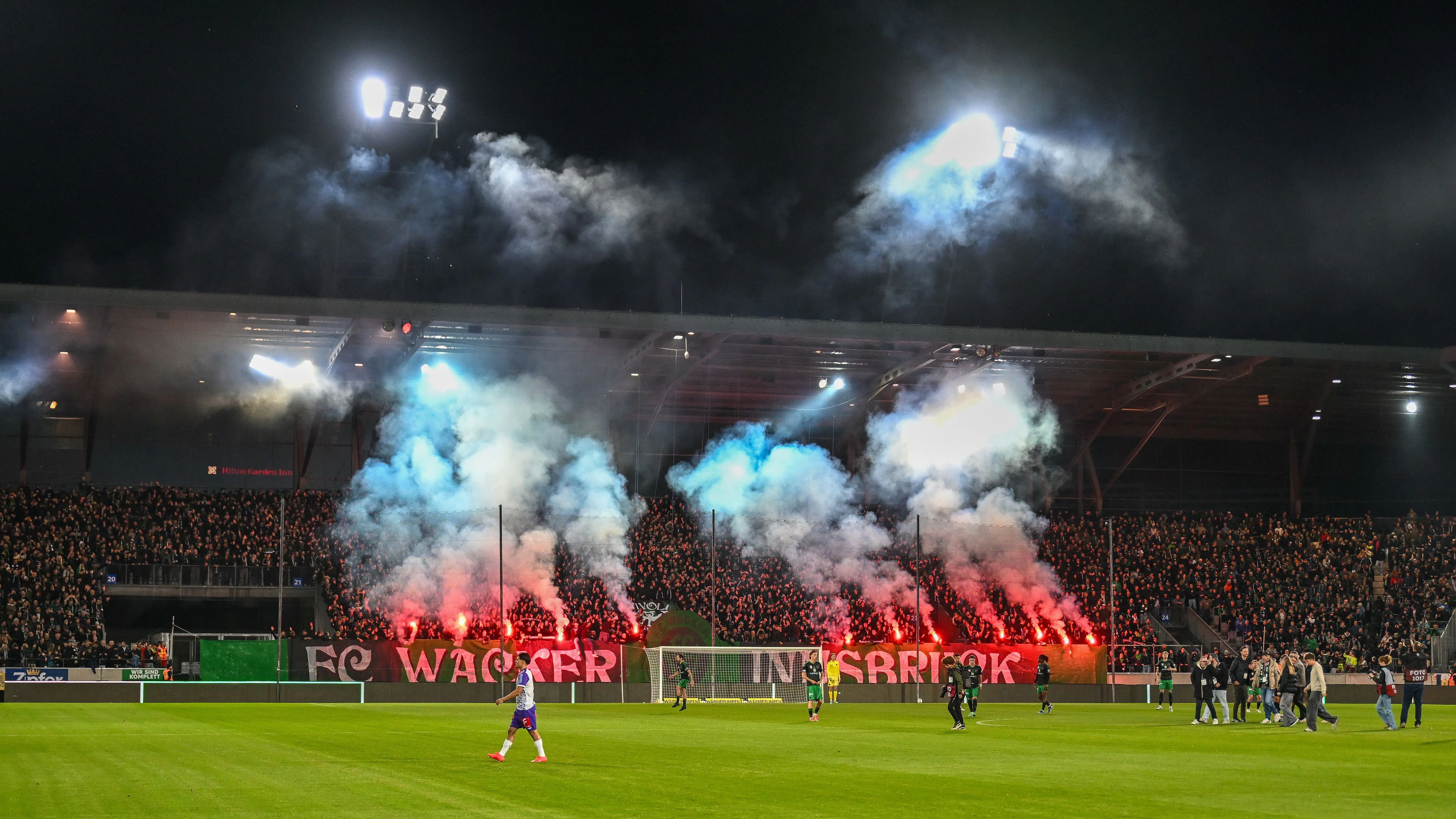 INNSBRUCK,AUSTRIA,16.OCT.26 - SOCCER - ADMIRAL 2. Liga, FC Wacker Innsbruck vs SV Austria Salzburg. Image shows a feature with the fans of Wacker. Photo: GEPA pictures/ Daniel Schoenherr
