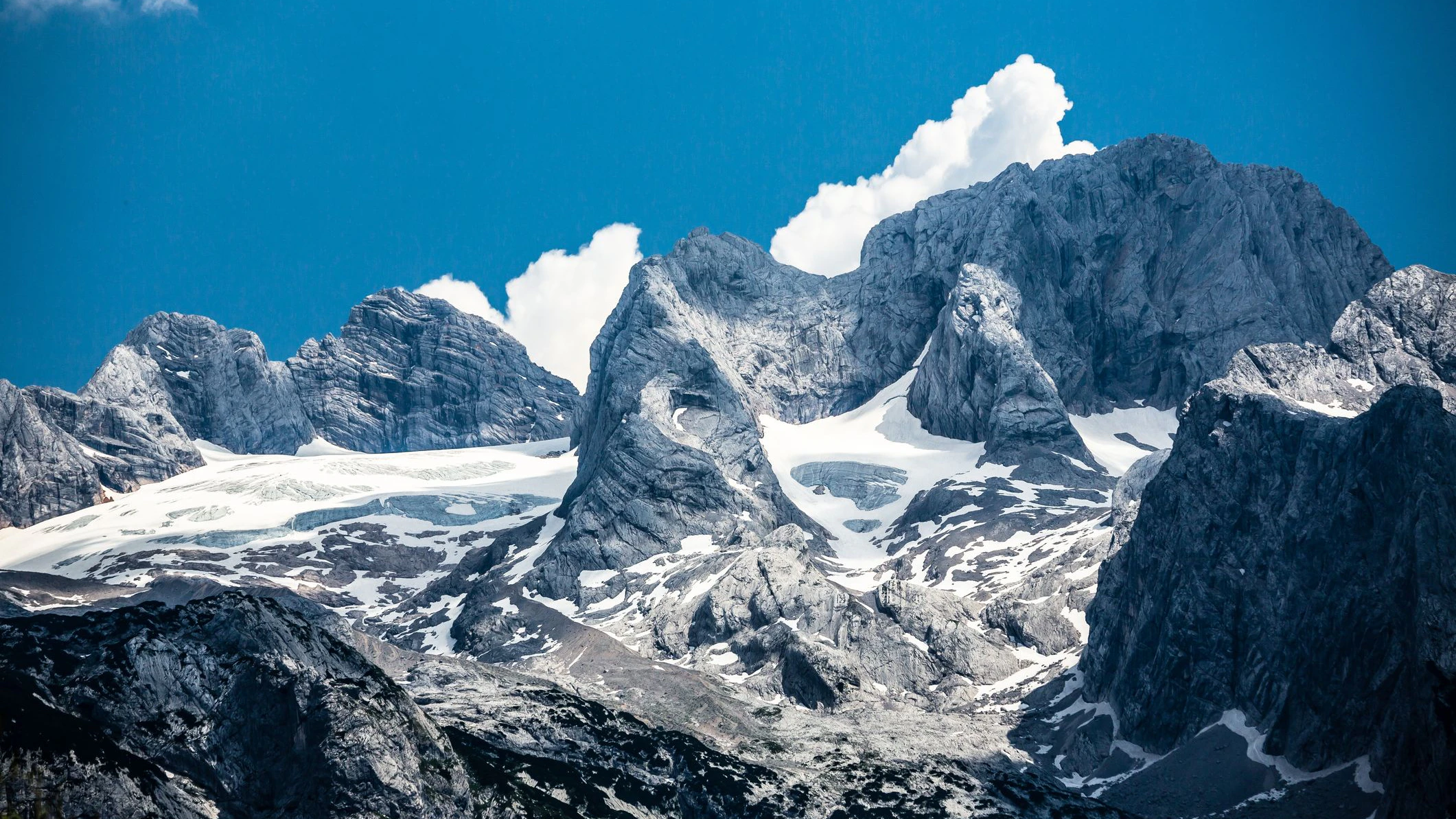 Der Tourist war nur mit Turnschuhen am Dachstein unterwegs. (Symbolbild)