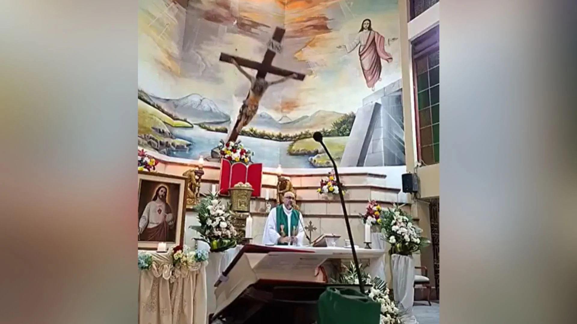 Dieses Kruzifix in der Kirche Nuestra Señora del Perpetuo Socorro (Guayaquil) wurde Pater Patricio Alfredo Sánchez Molinari zum Verhängnis.