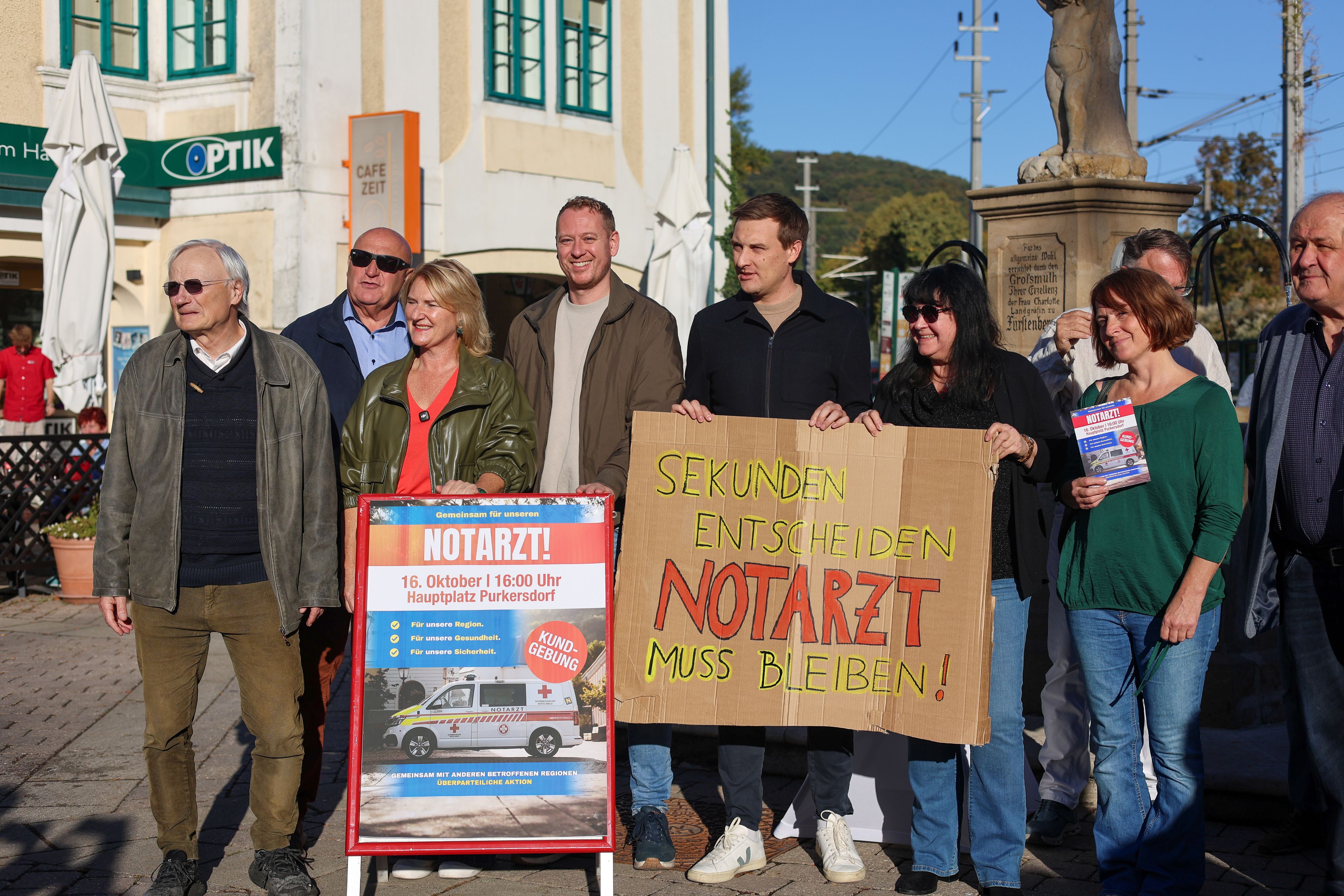 Kundgebung gegen geplantes Notarzt-Aus in Purkersdorf