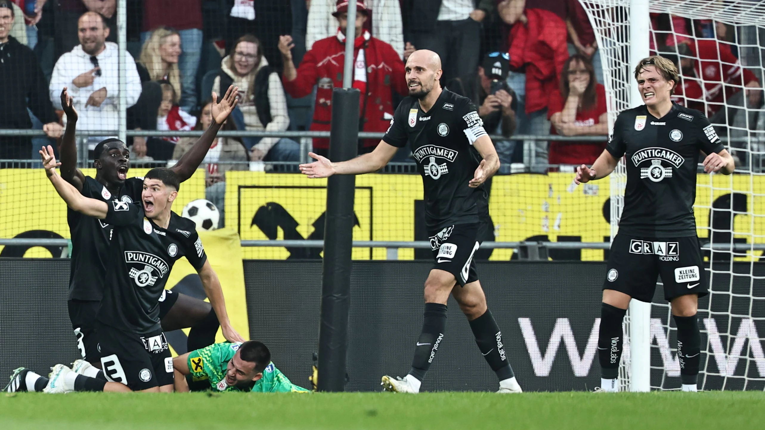 Heute.at - Horror-Verletzung überschattet Grazer Derby