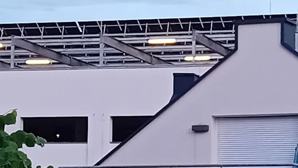 Heute.at - Schlaflos! Anrainer leidet unter Parkhaus-Beleuchtung
