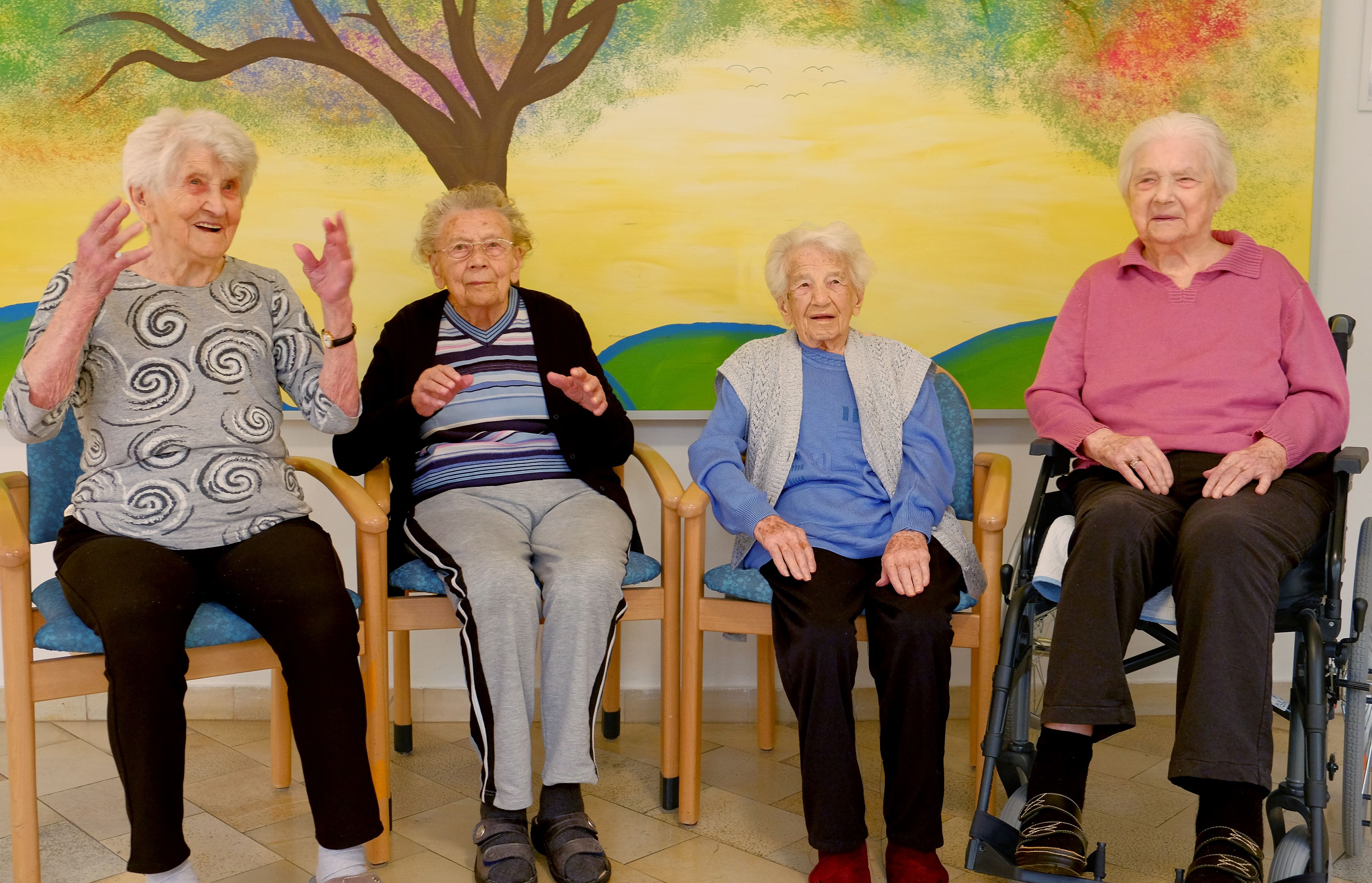 Fühlen sich im Caritas-Heim sehr wohl (v.l.): Citroni, Geiblinger, Bresenhuber und Zachhuber.