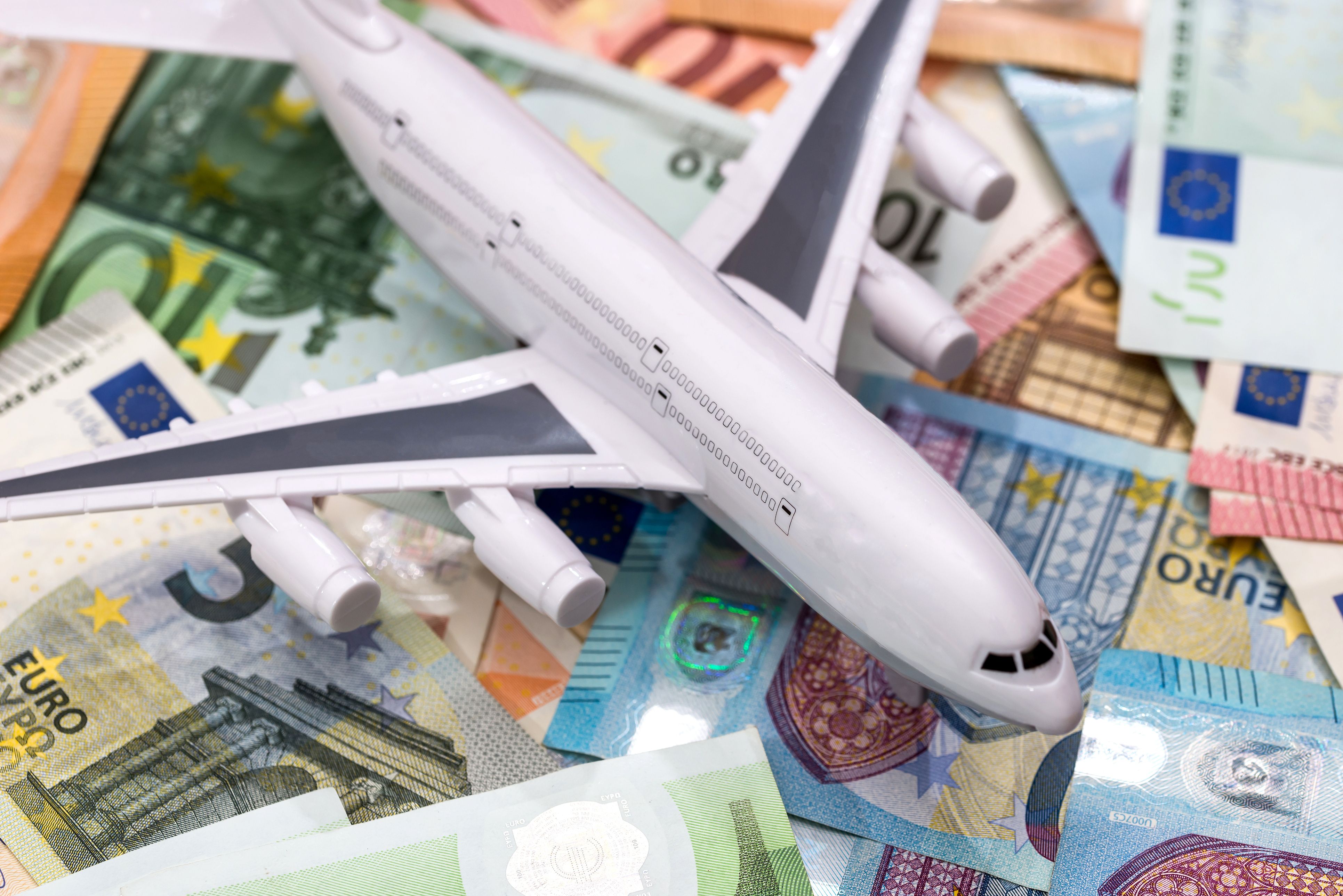 Billigflieger-Rückzug: Kräftiges Preisplus in Österreich, massives Minus in der Slowakei und Ungarn