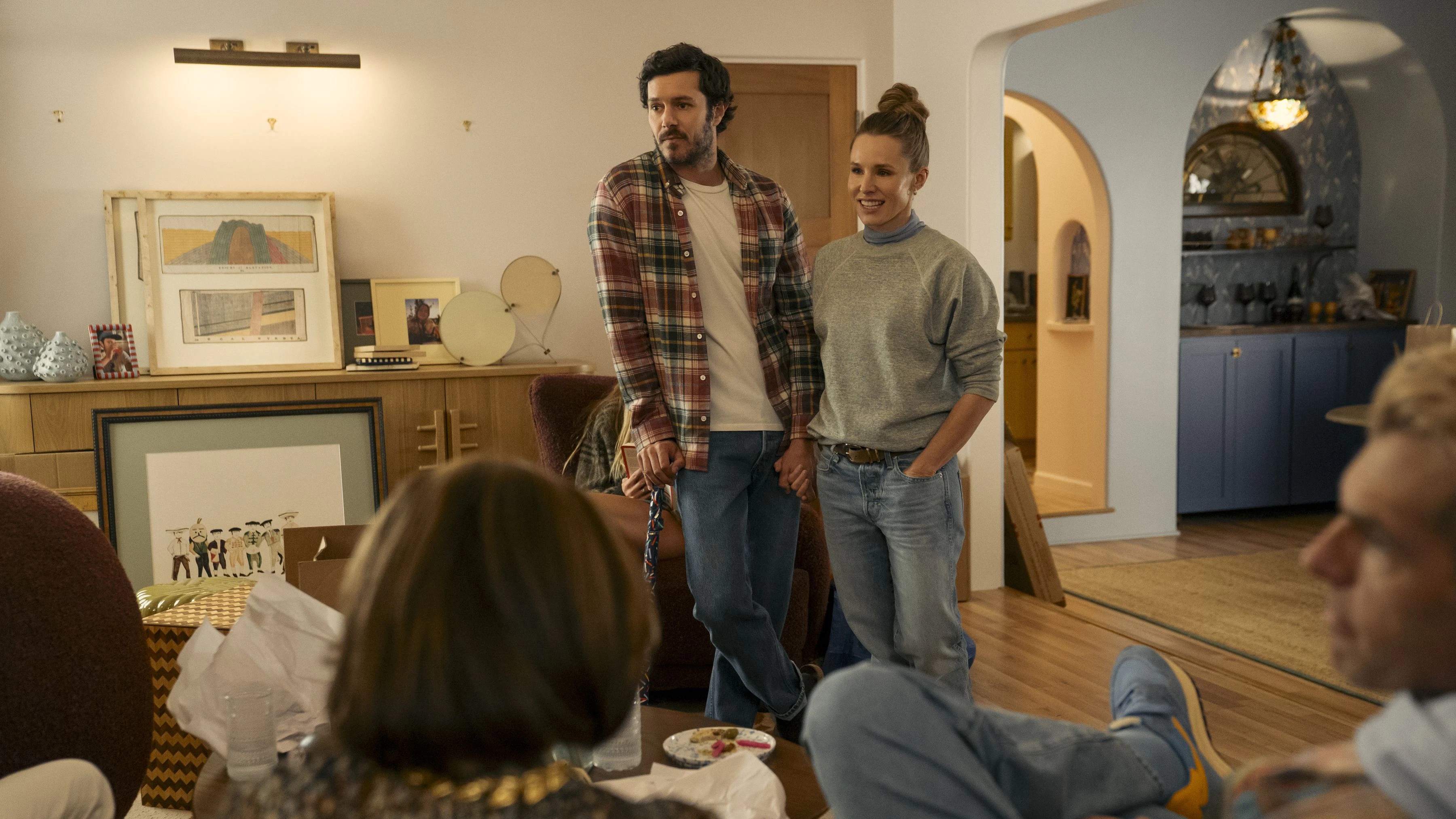 Nobody Wants This. (L to R) Adam Brody as Noah, Kristen Bell as Joanne in episode 301 of Nobody Wants This. Cr. Katrina Marcinowski/Netflix © 2026
