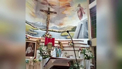 Heute.at - Jesus am Kreuz tötet Pfarrer bei Messe vor aller Augen
