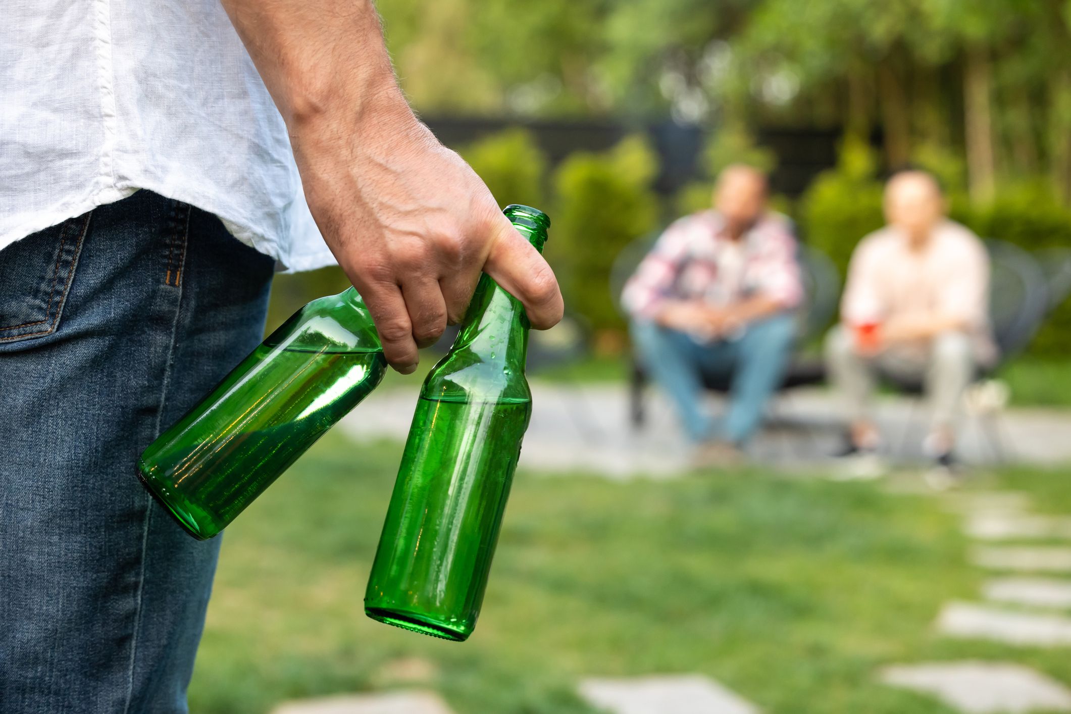 Geht es nach der ÖVP, soll in allen Linzer Parks der Alkoholkonsum verboten werden. (Symbolbild)