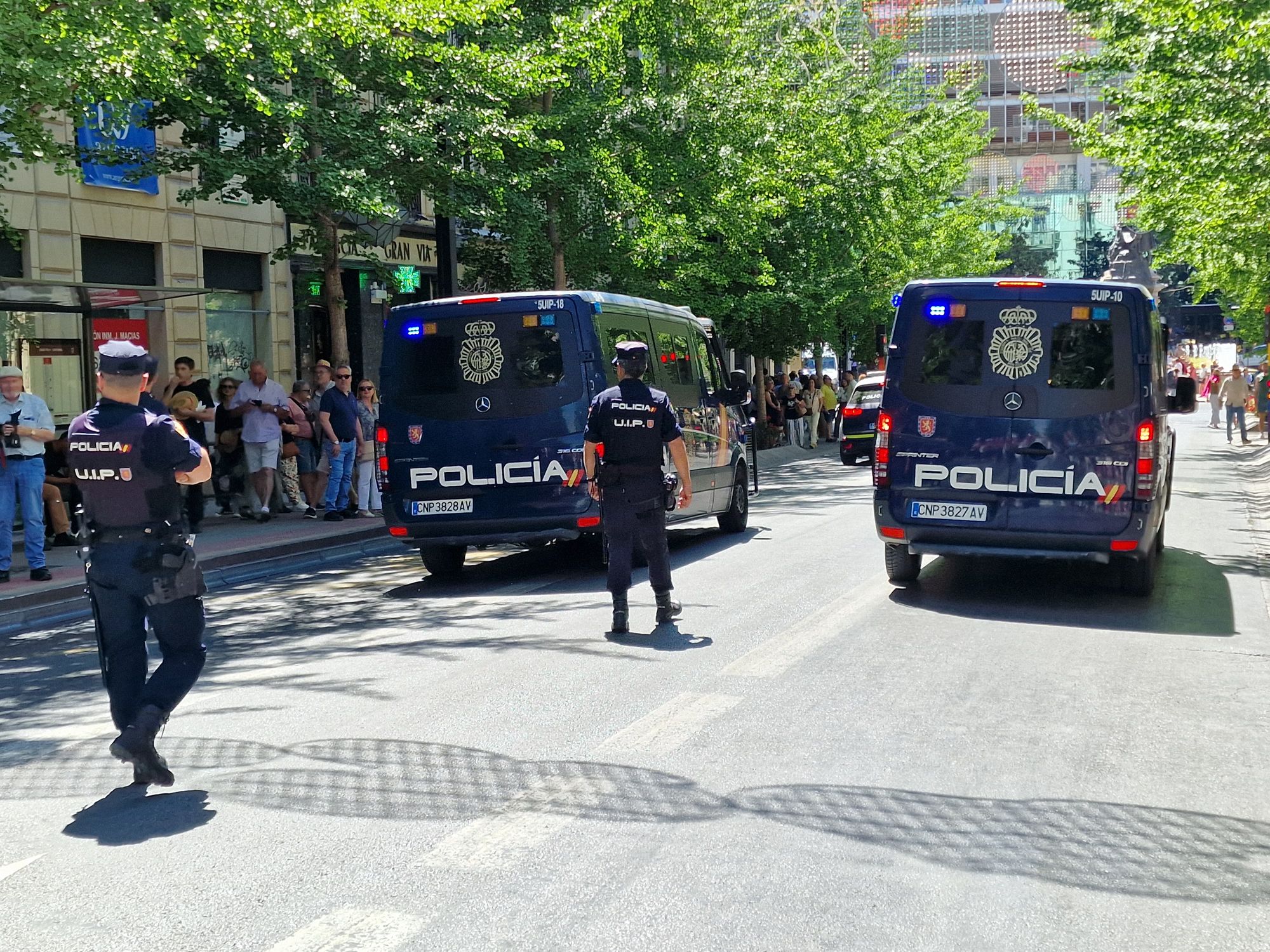 In Madrid ist ein Lehrerstreik eskaliert. Bei Protesten gegen die Bildungspolitik ging die Polizei mit Schlagstöcken gegen Demonstranten vor. (Symbolbild)