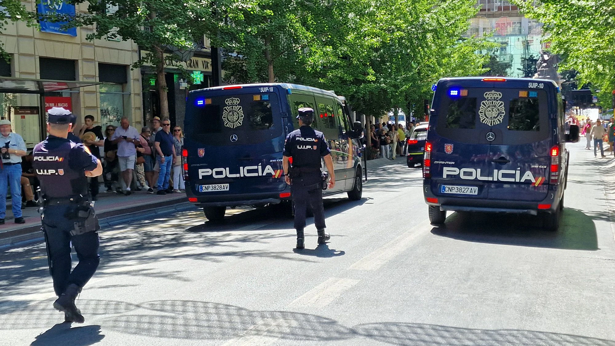 In Madrid ist ein Lehrerstreik eskaliert. Bei Protesten gegen die Bildungspolitik ging die Polizei mit Schlagstöcken gegen Demonstranten vor. (Symbolbild)