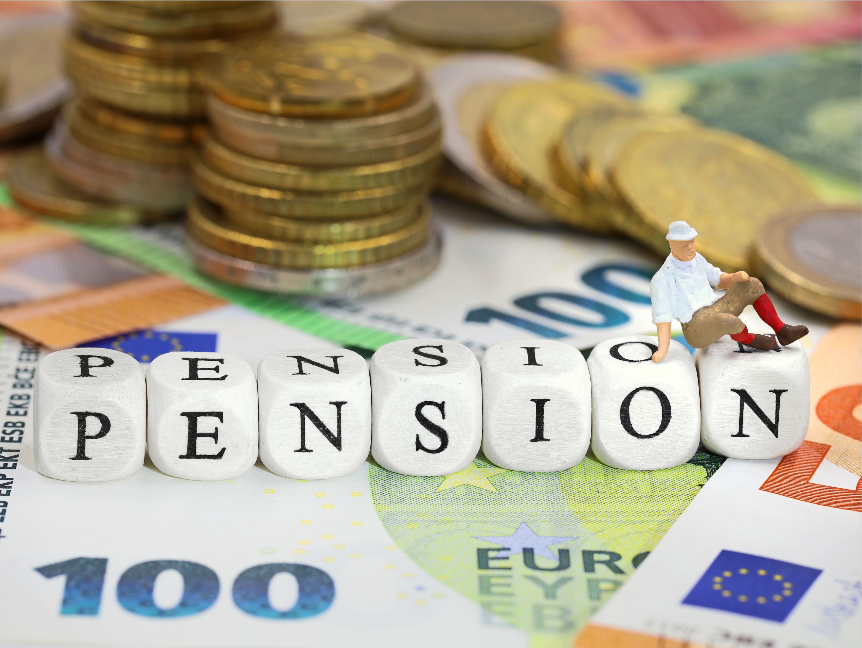 Neue Regeln: Tausende Pensionisten fallen 2027 um Hunderte Euro um.