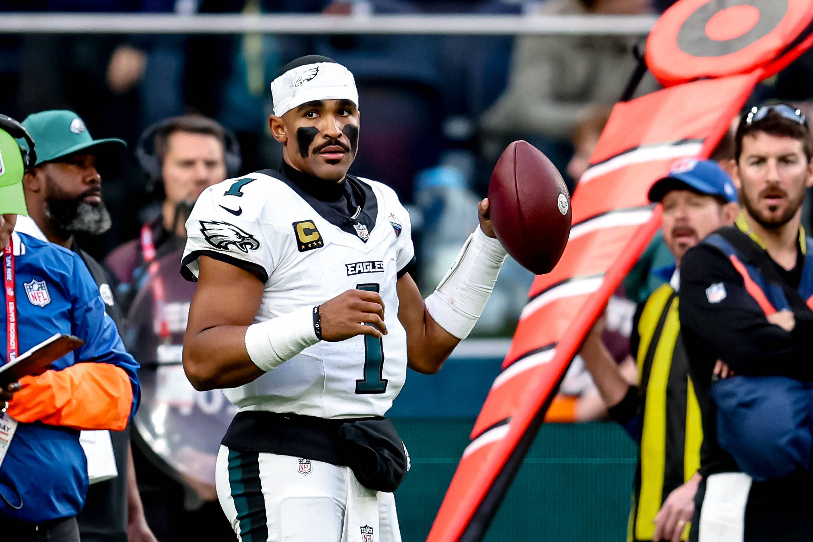 Sorge um Jalen Hurts