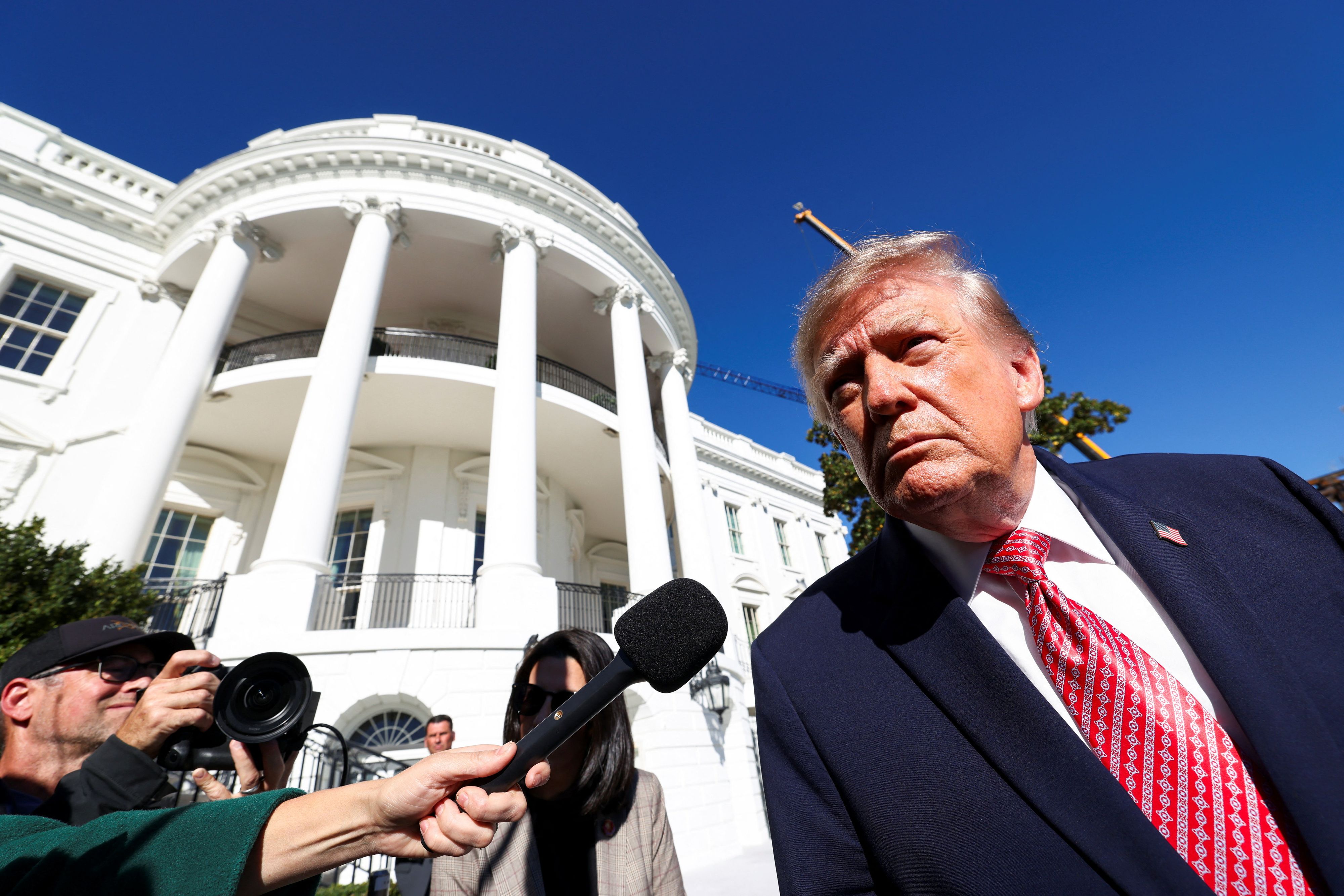 Für Donald Trump ist es der niedrigste Wert in beiden Amtszeiten.