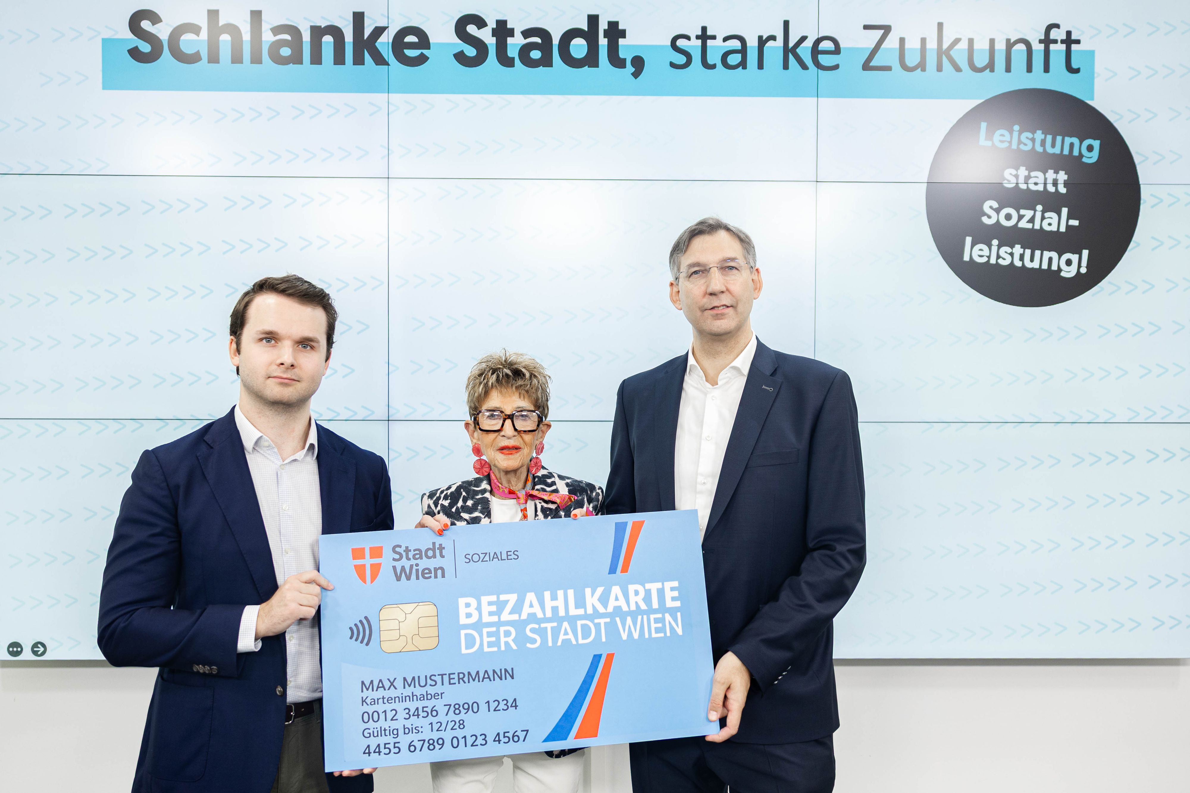 In Wien wird wieder um die Mindestsicherung gestritten. v.l. Klubobamnn Harald Ziefuß, Sozialsprecherin Ingrid Korosec und Landesparteiobmann Markus Figl